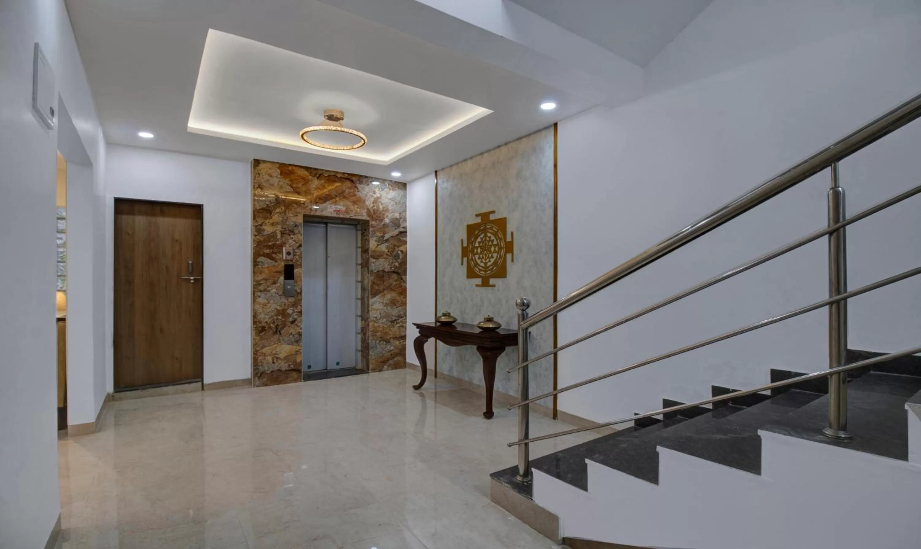 Lobby or reception in Treebo Chandraprasth Residency