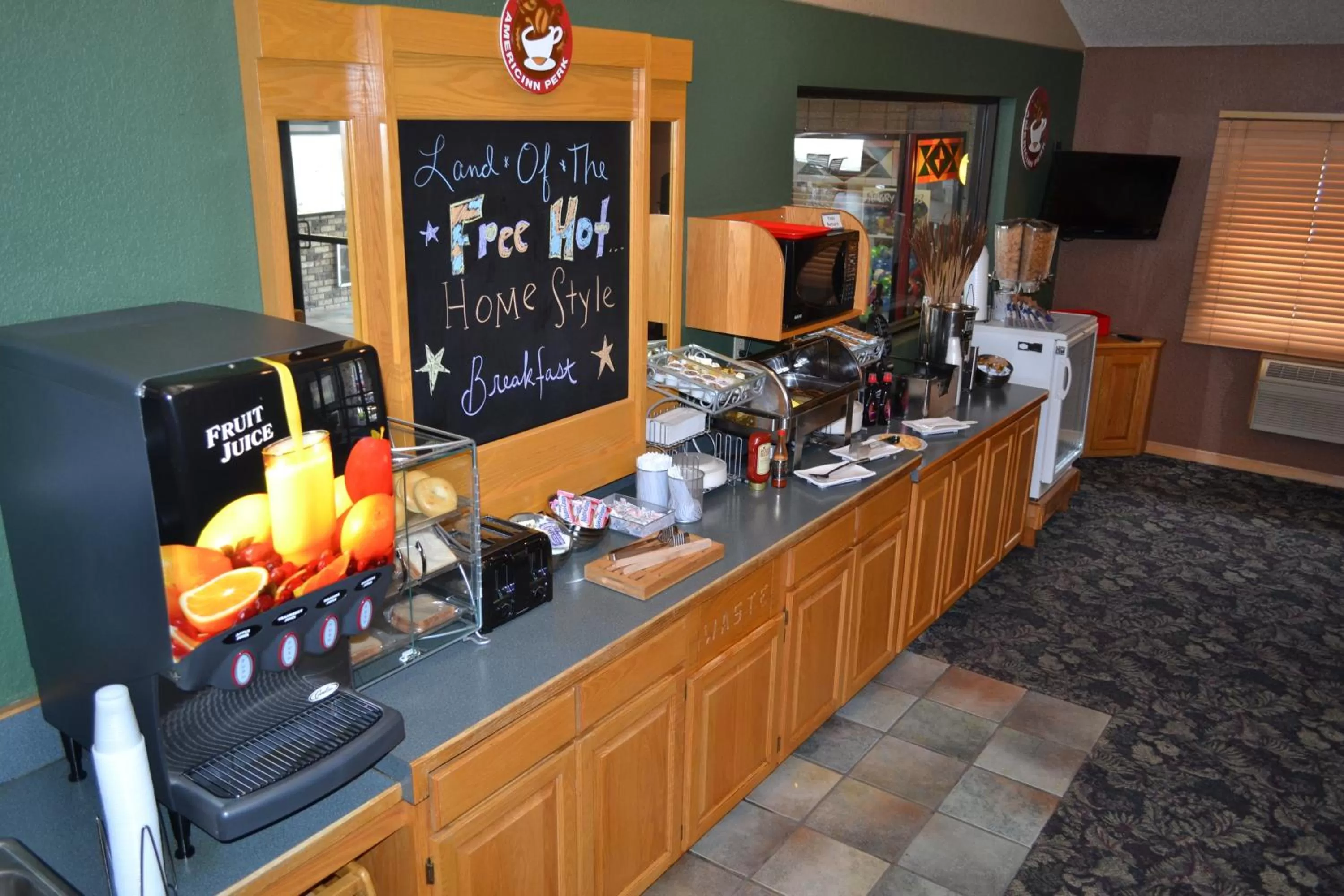 Food in Cobblestone Hotel & Suites - Wisconsin Rapids
