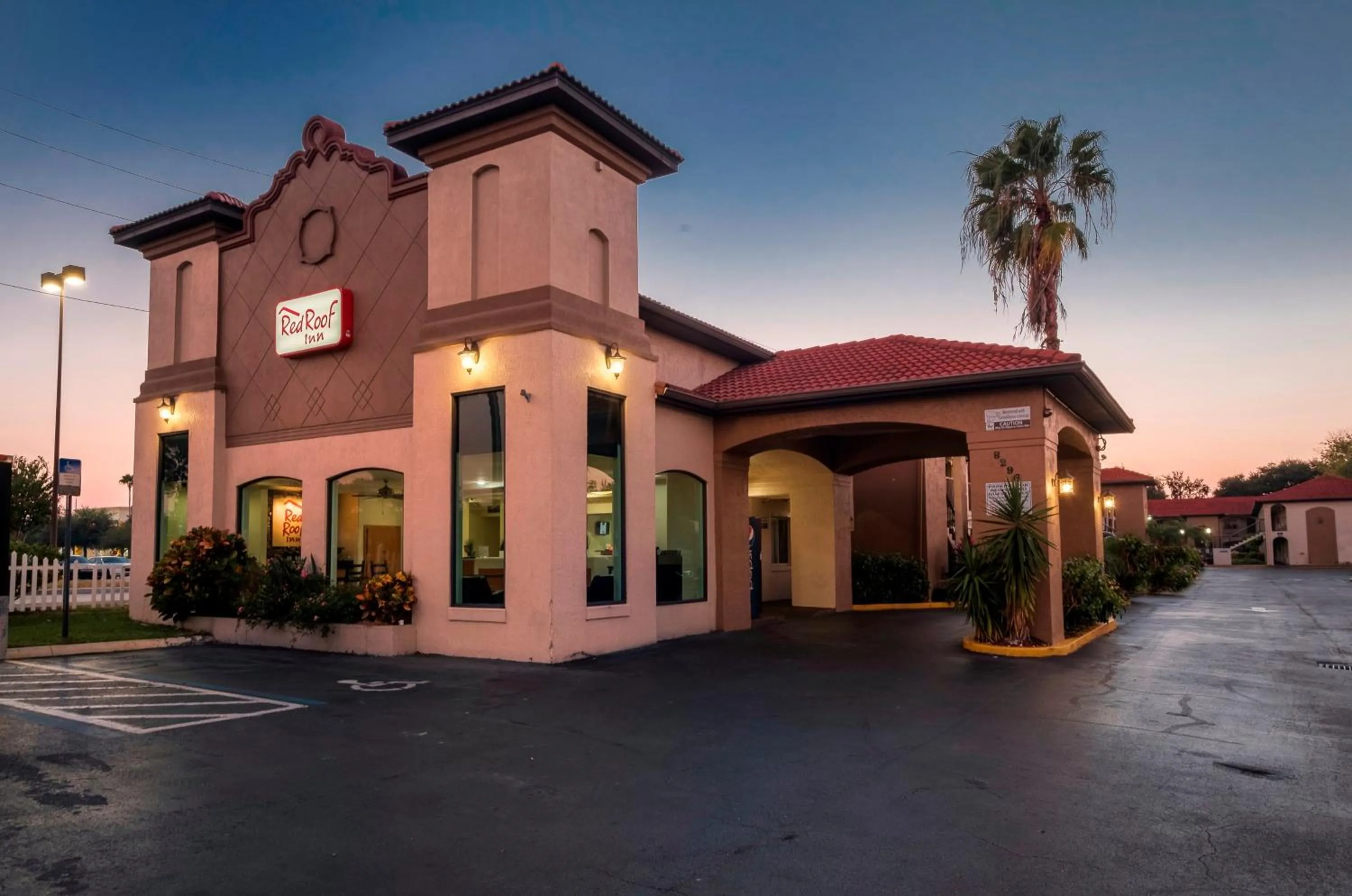 Property building in Red Roof Inn Orlando South - Florida Mall