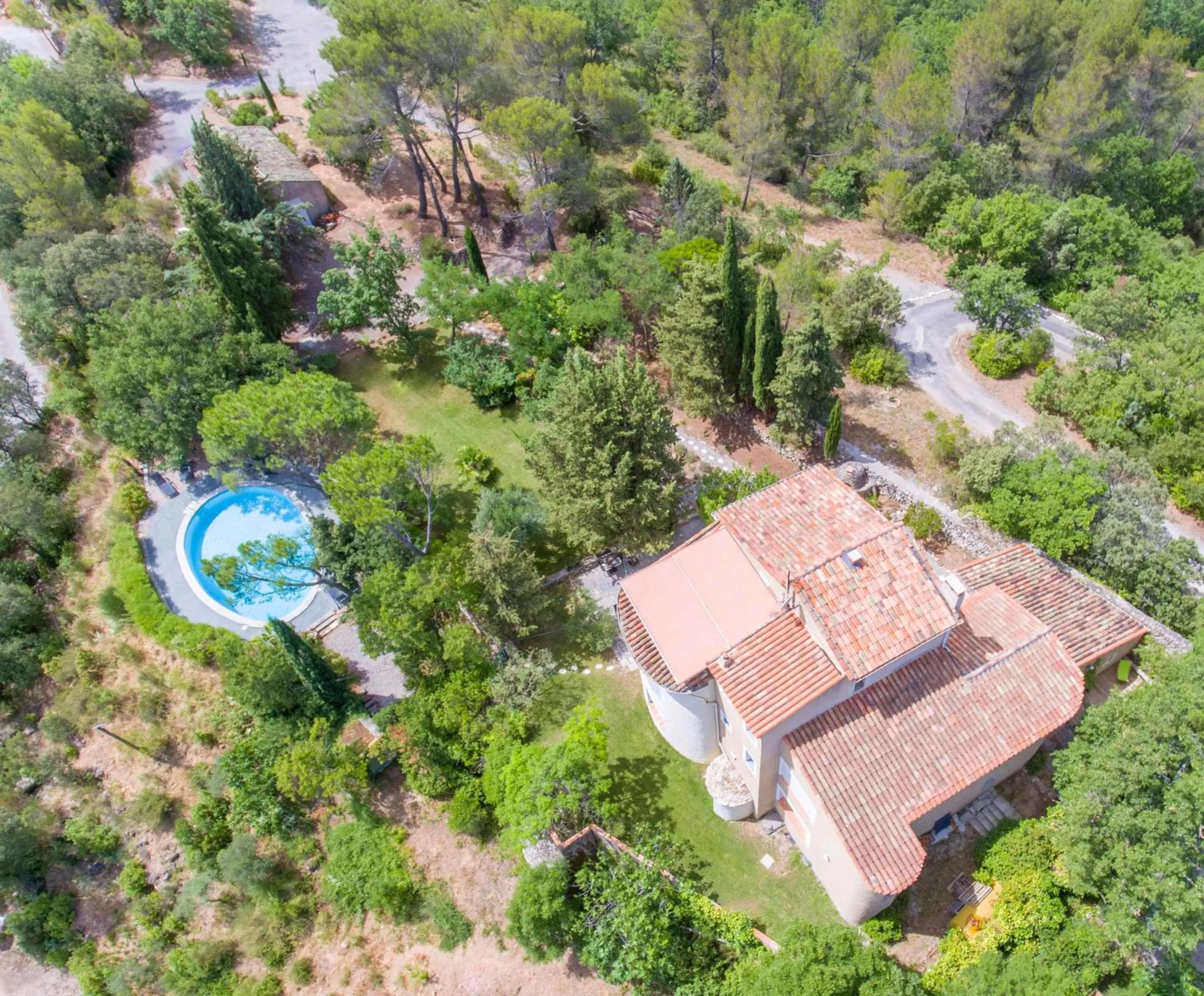 Bird's eye view in Le Moulin de Varrians