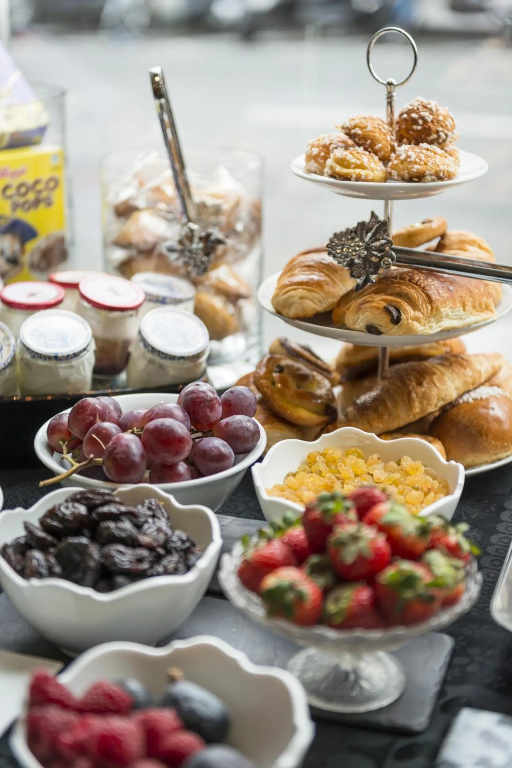 Restaurant/places to eat in Hotel Le Placide Saint-Germain Des Prés