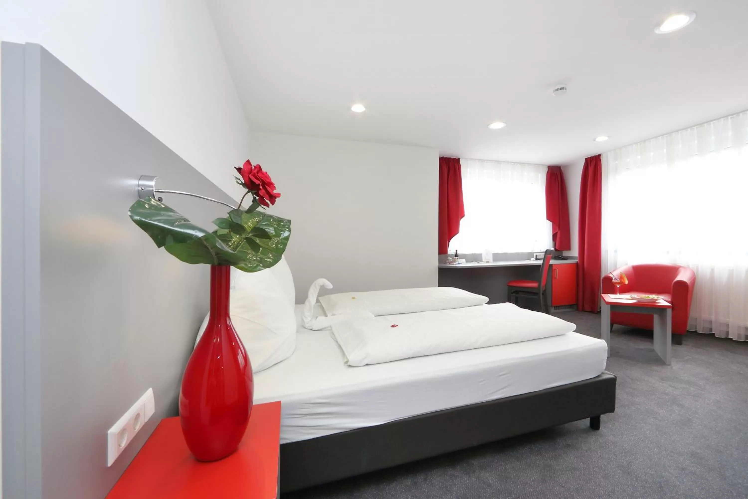 Photo of the whole room, Bed in Aalener Römerhotel aWL