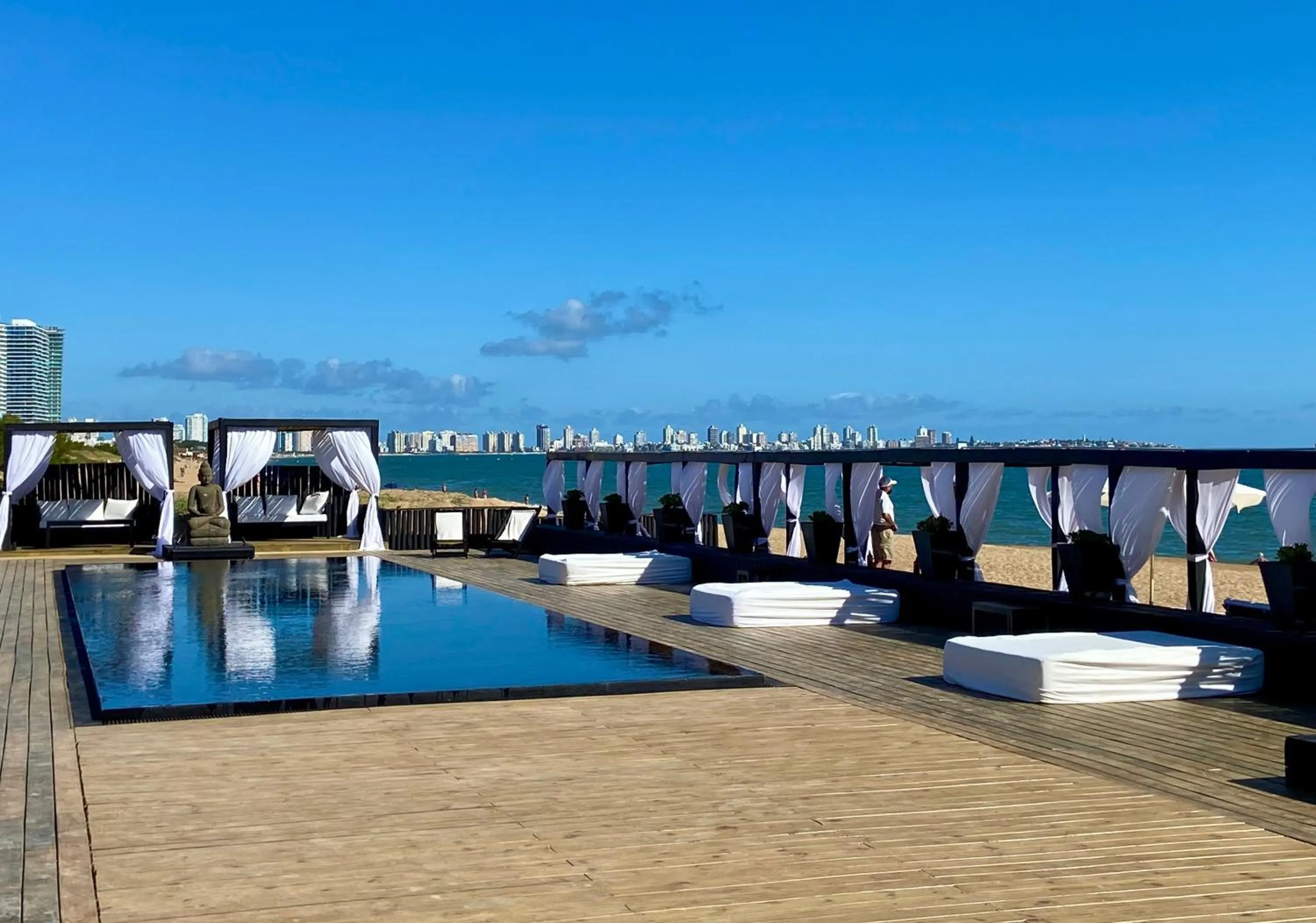 Pool view in Serena Hotel - Punta del Este - Unico sobre la Playa