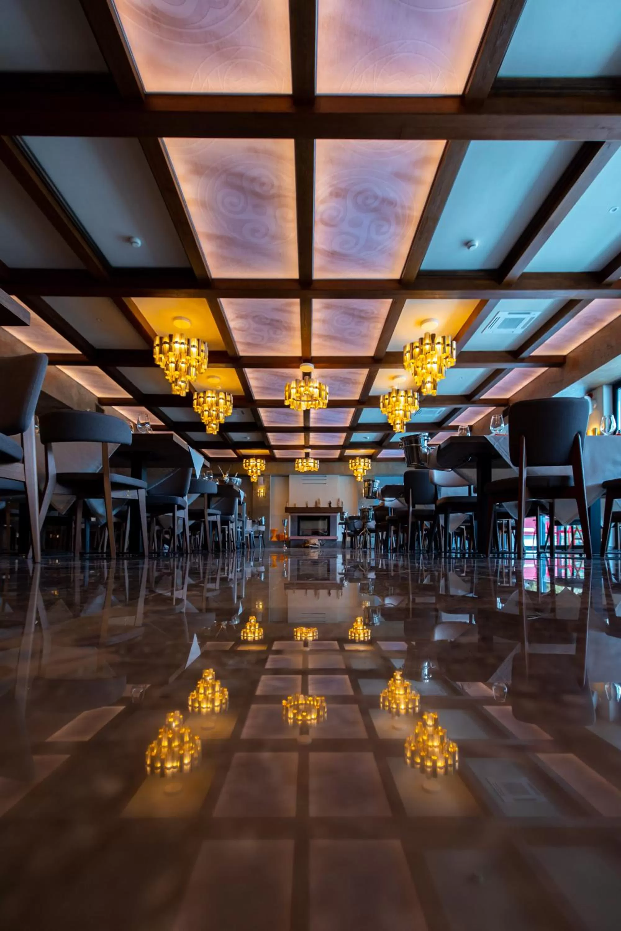 Restaurant/places to eat in Hotel Belmont