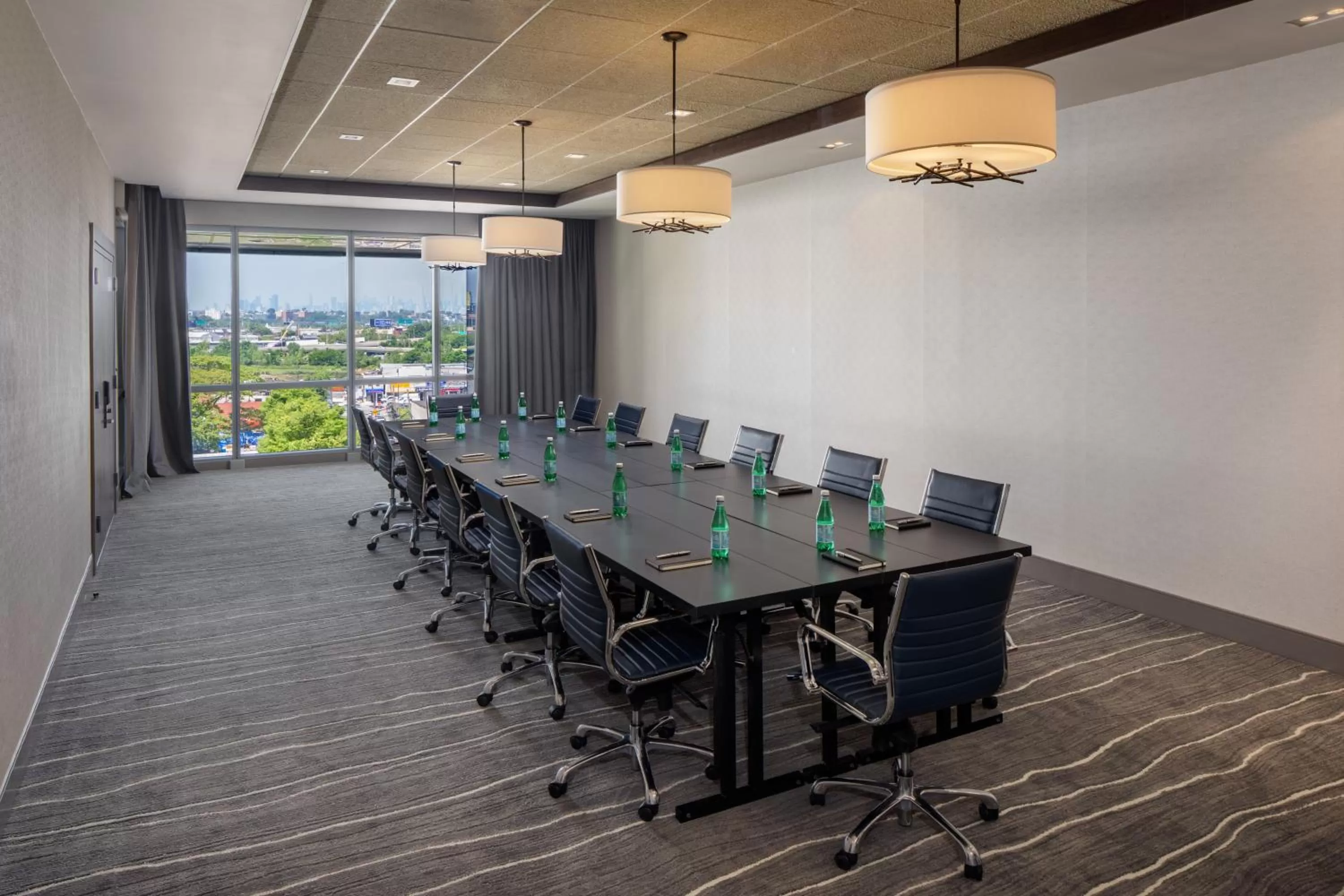 Meeting/conference room in Hotel Indigo Flushing - LaGuardia
