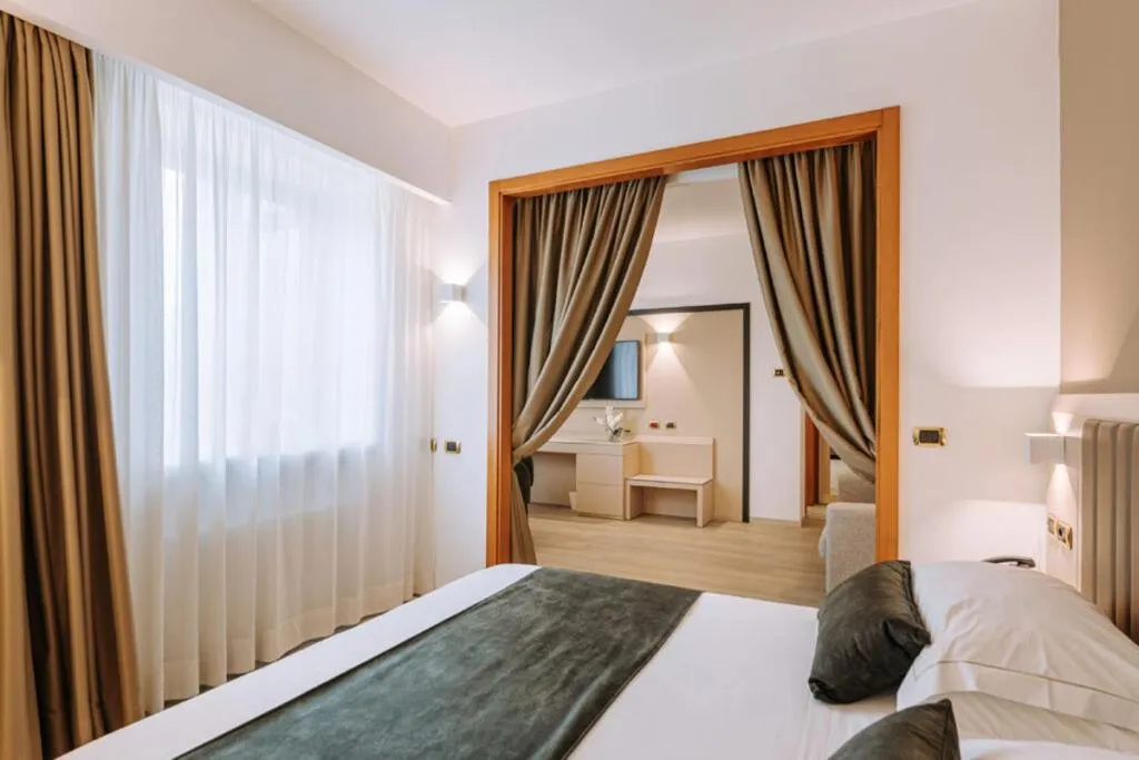 Bedroom, Bed in Grand Hotel la Chiusa di Chietri