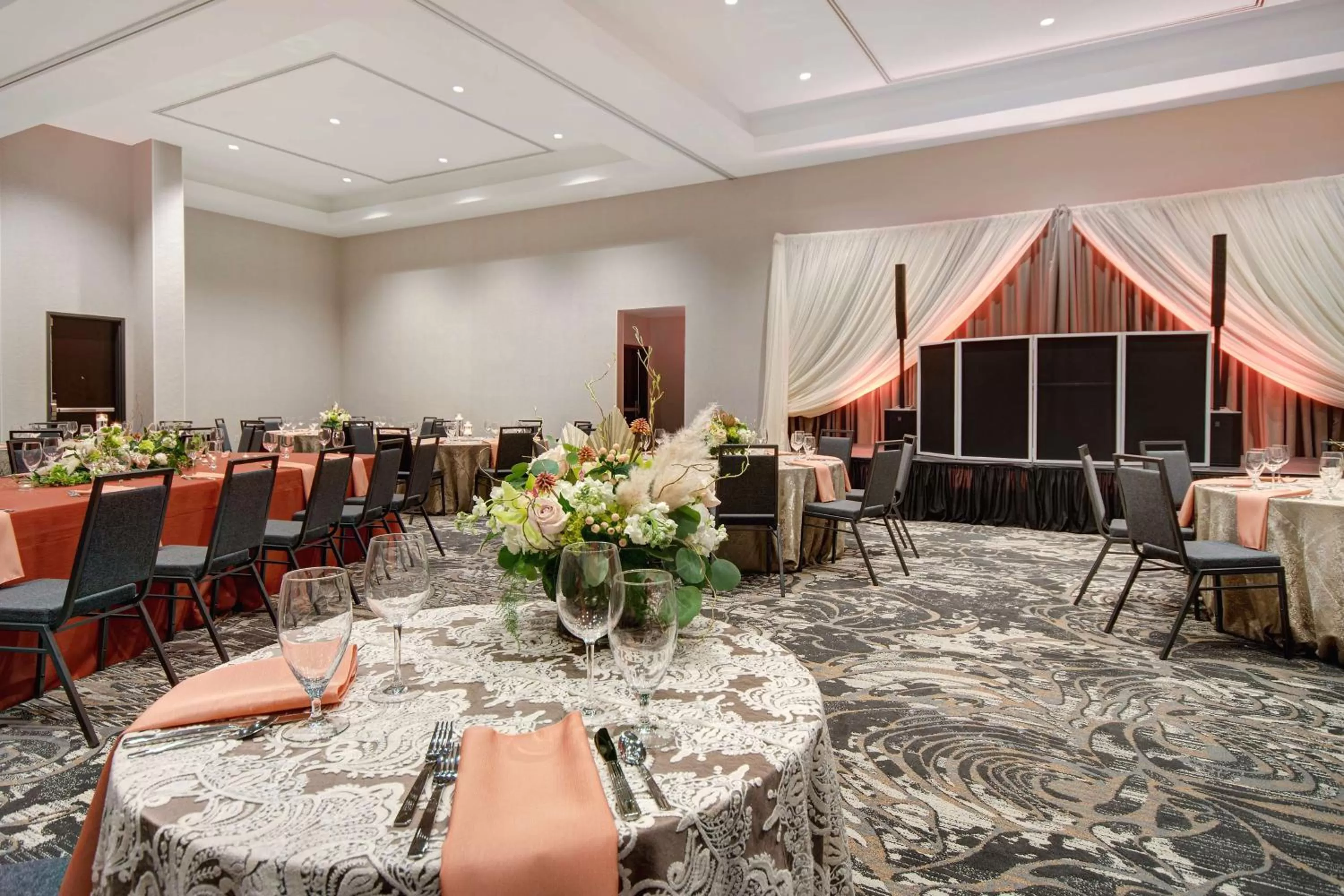 Meeting/conference room in Embassy Suites By Hilton Alpharetta Halcyon