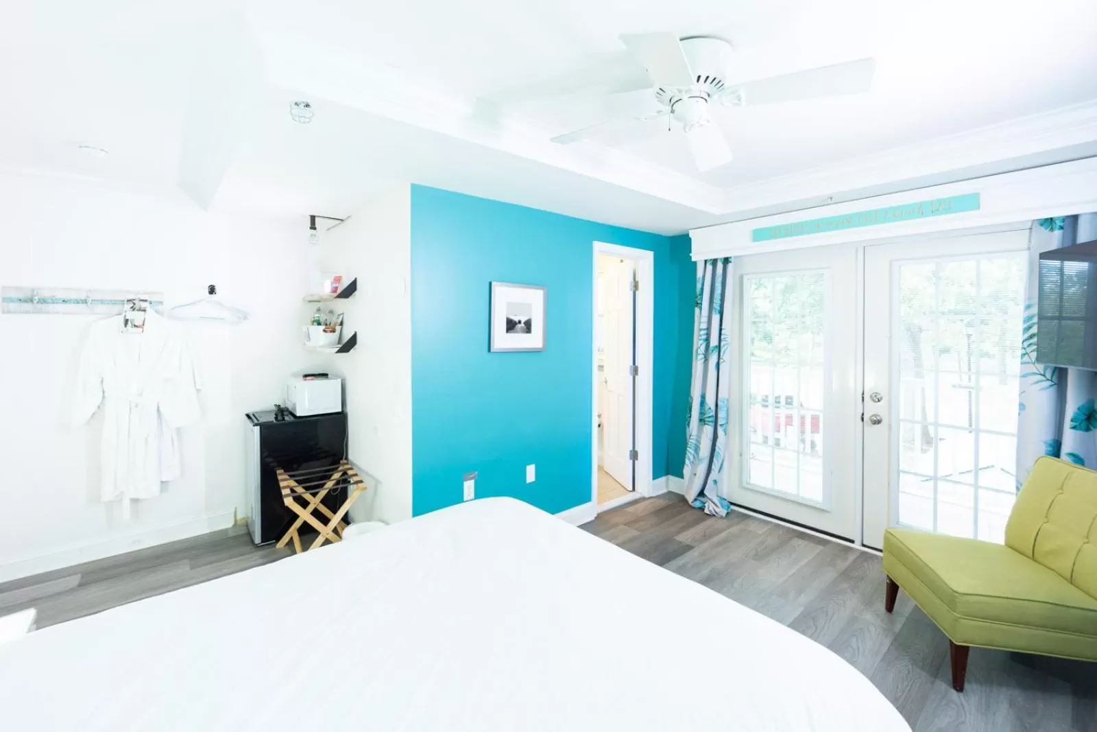 Bed in Canalside Inn