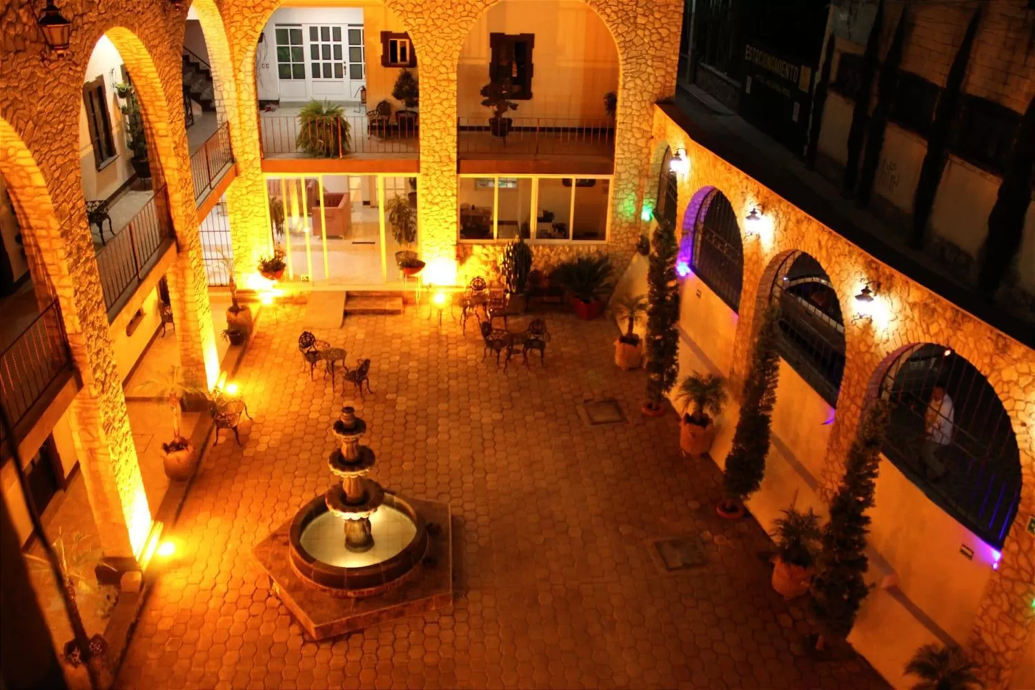 Inner courtyard view in Hotel Peña Florencia