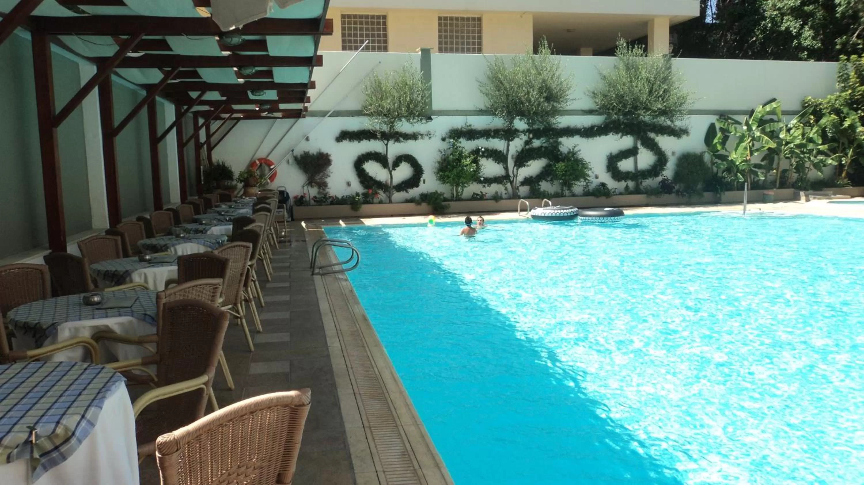 Seasons in Best Western Plus Hotel Plaza