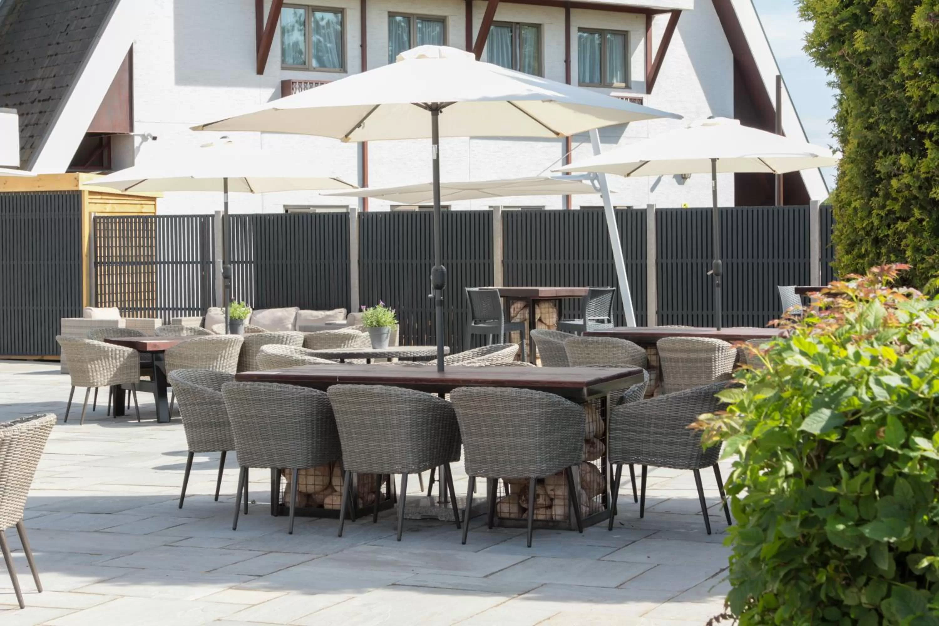 Balcony/Terrace in Coppid Beech