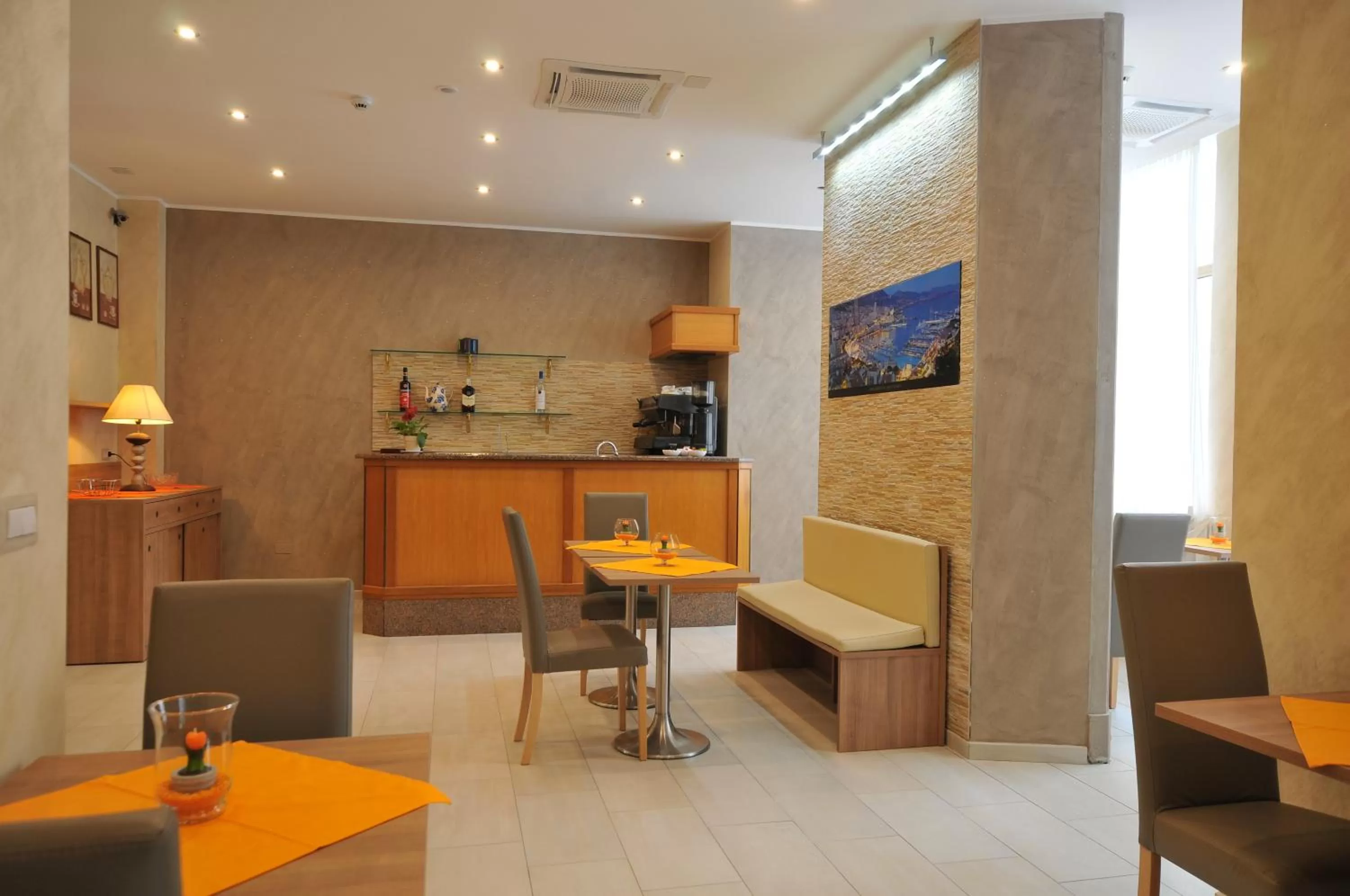 Lounge or bar in Hotel Montecarlo