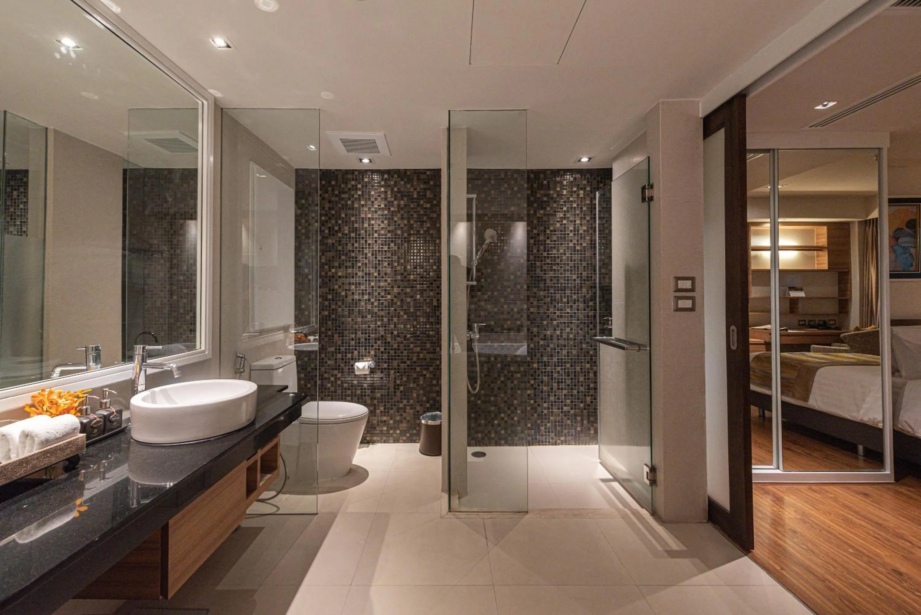 Bathroom in Summit Windmill Golf Suite Hotel at Suvarnabhumi