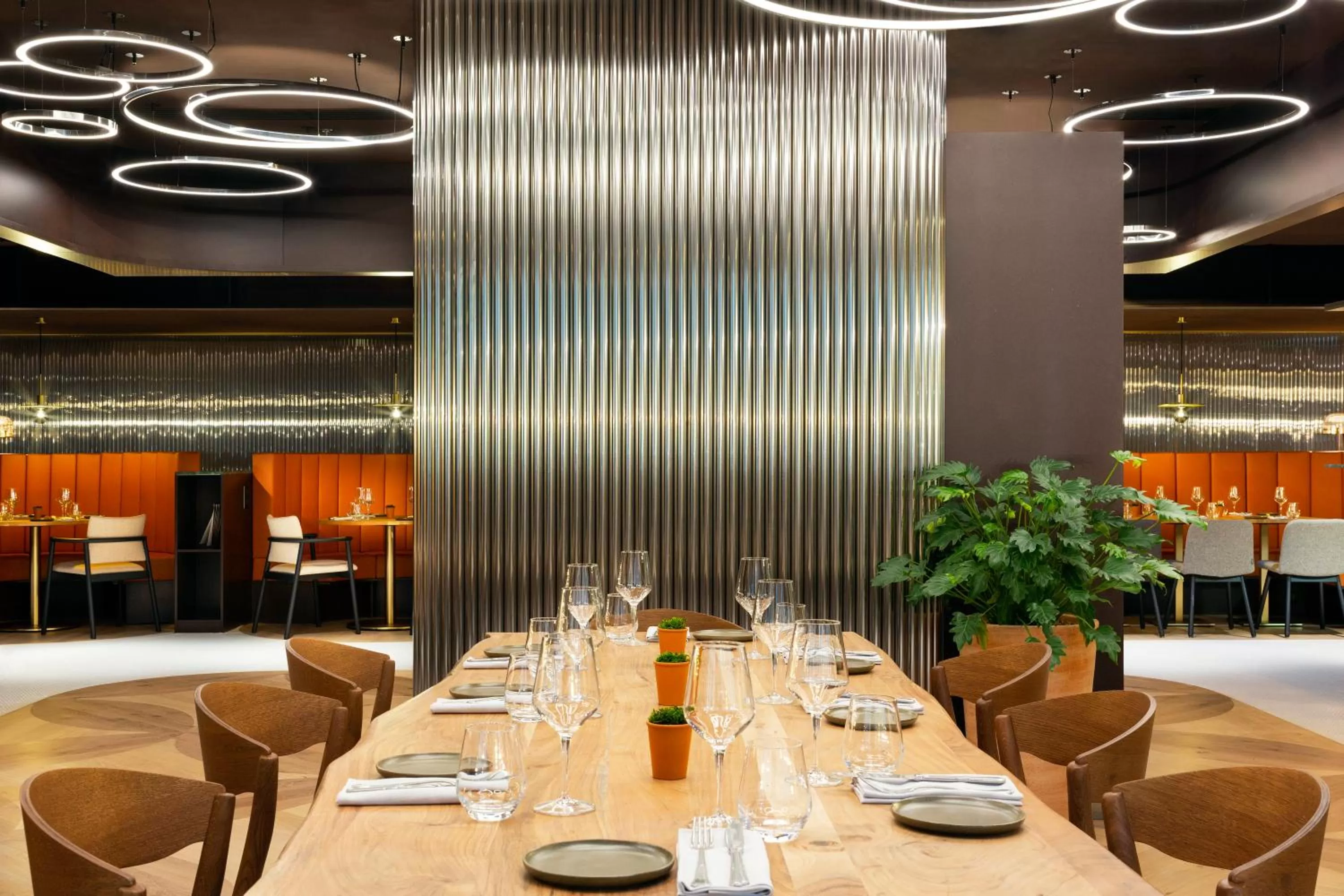 Restaurant/places to eat in Pullman Paris Montparnasse