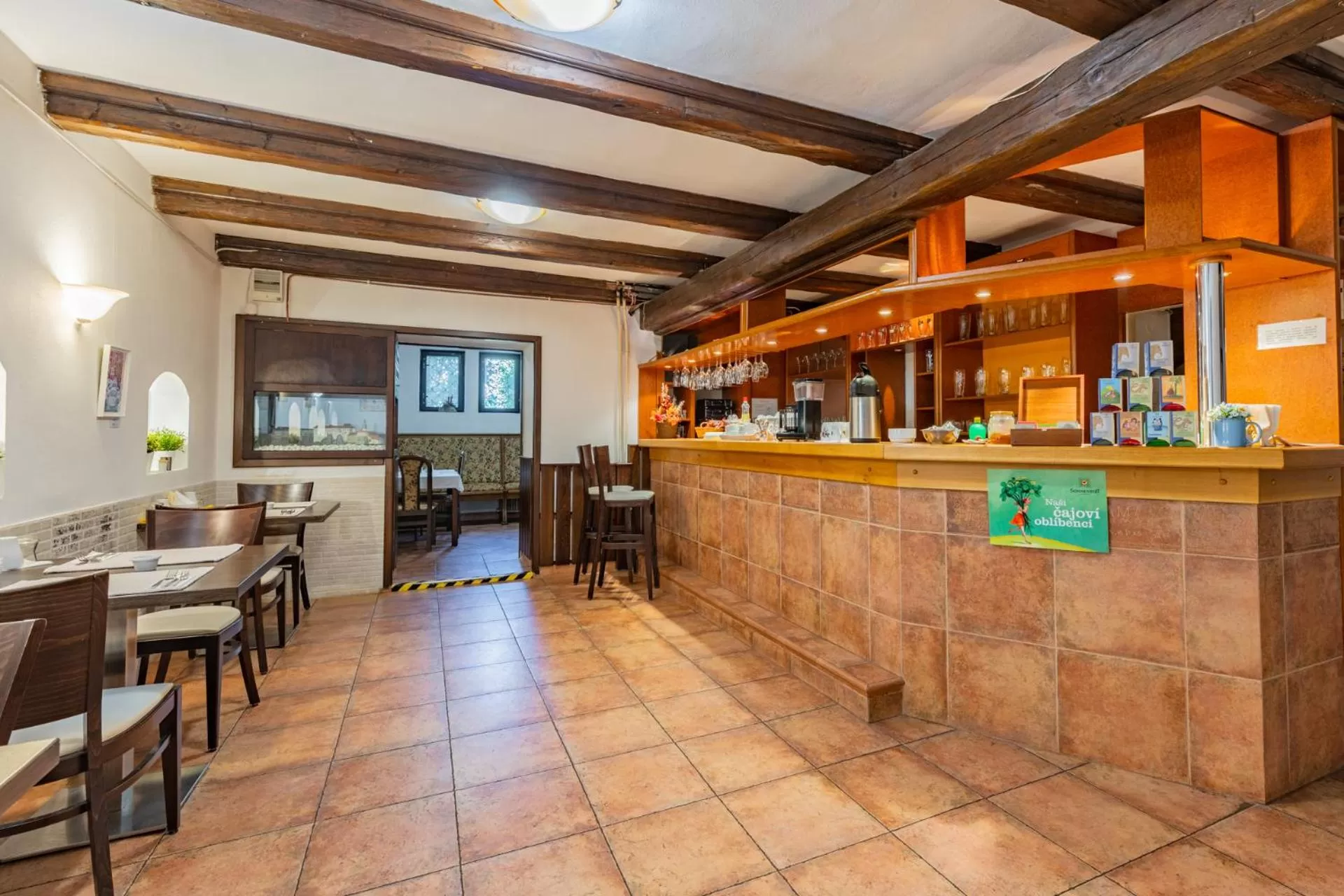 Restaurant/places to eat in Hotel Amadeus