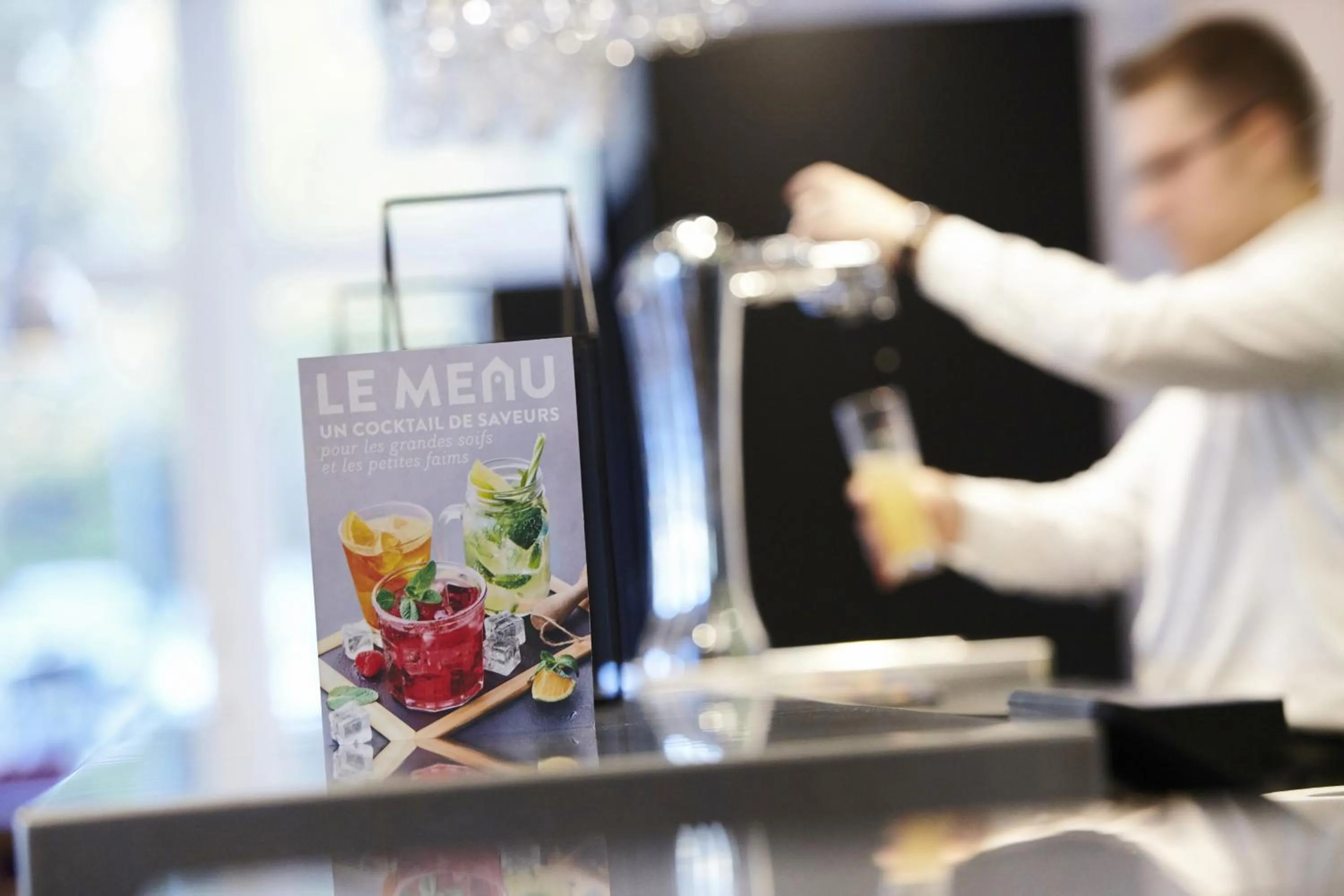 Lounge or bar in Campanile PRIME - Paris Saclay