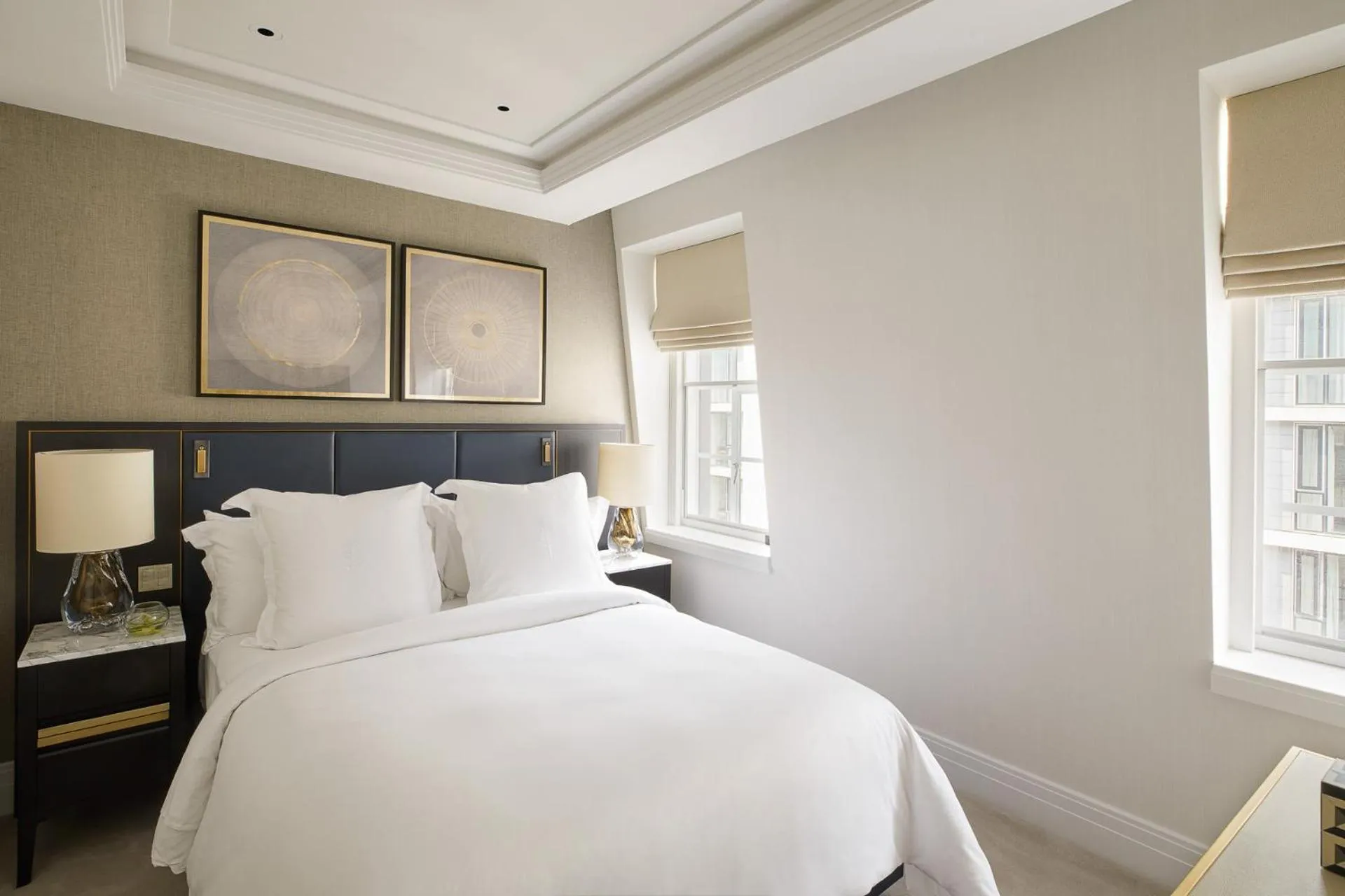 Bedroom, Bed in Four Seasons Hotel London at Tower Bridge