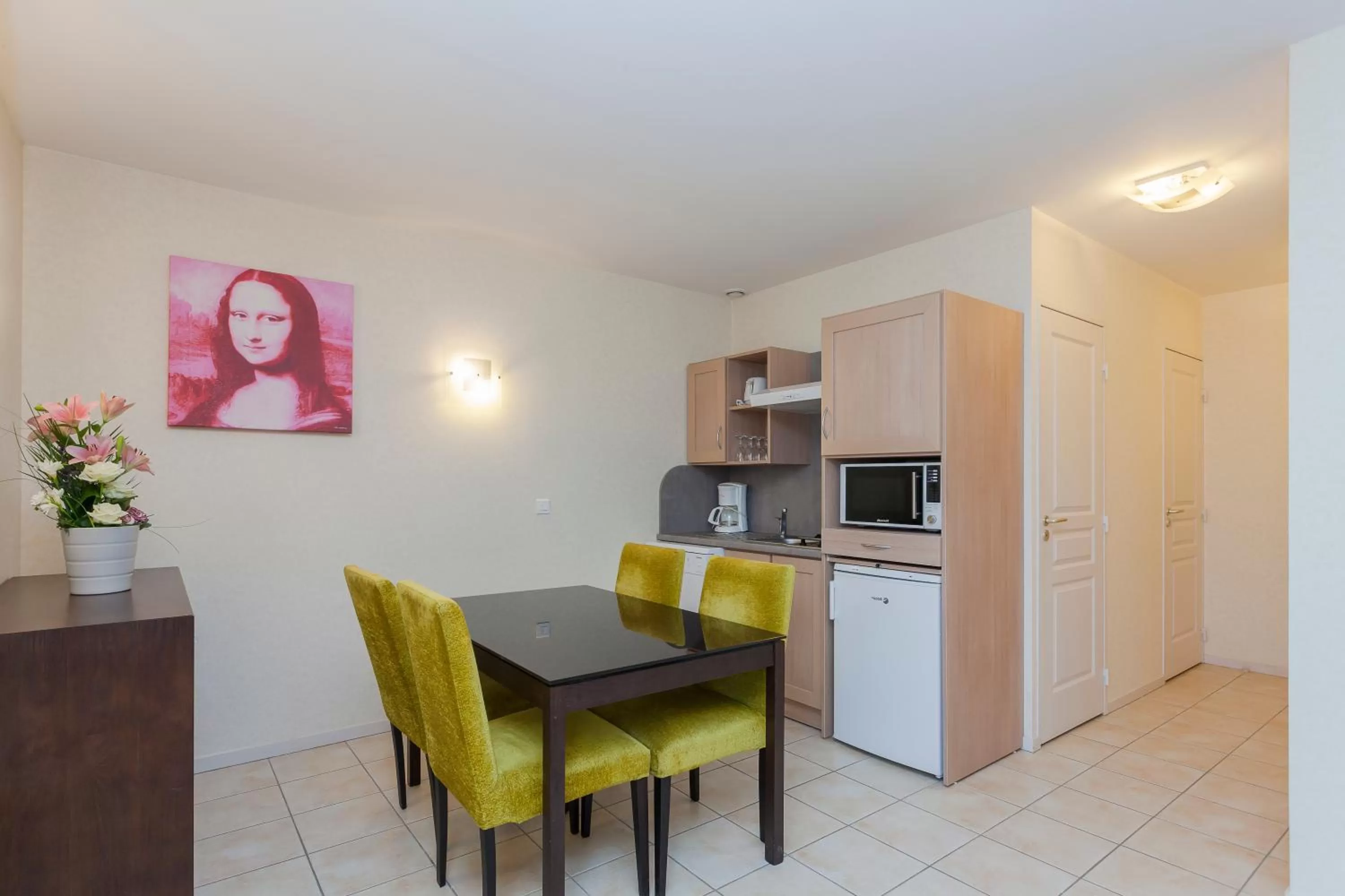 Kitchen or kitchenette in Résidence Villa Bellagio Amboise by Popinns