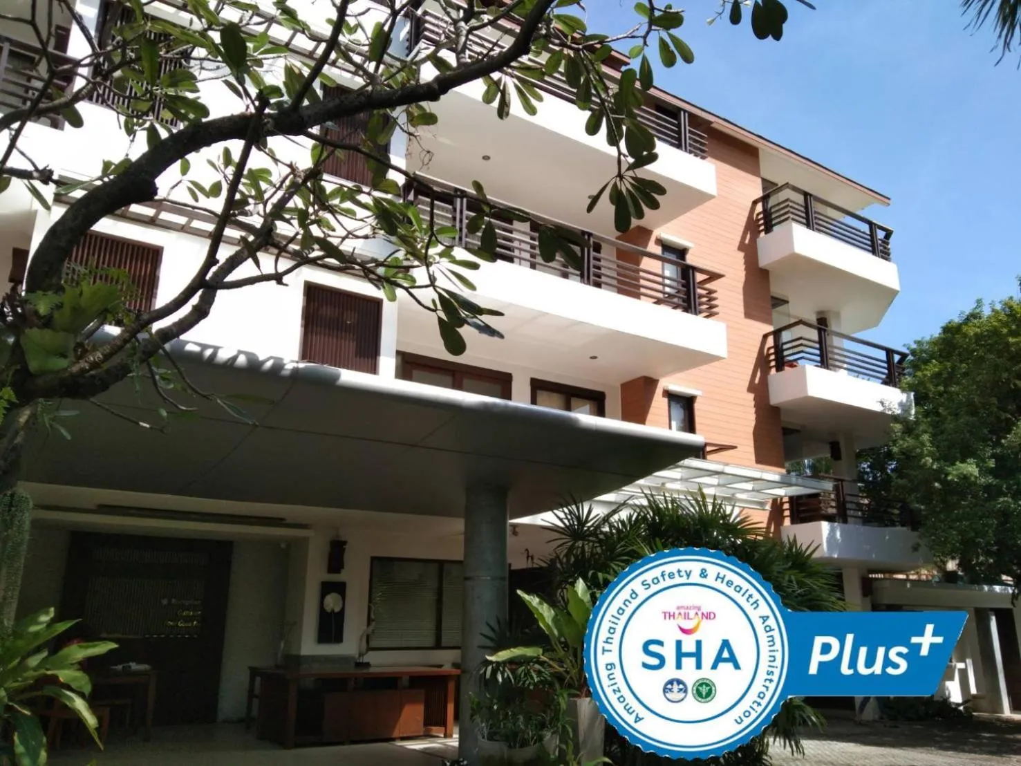 Facade/entrance in Evergreen Resort