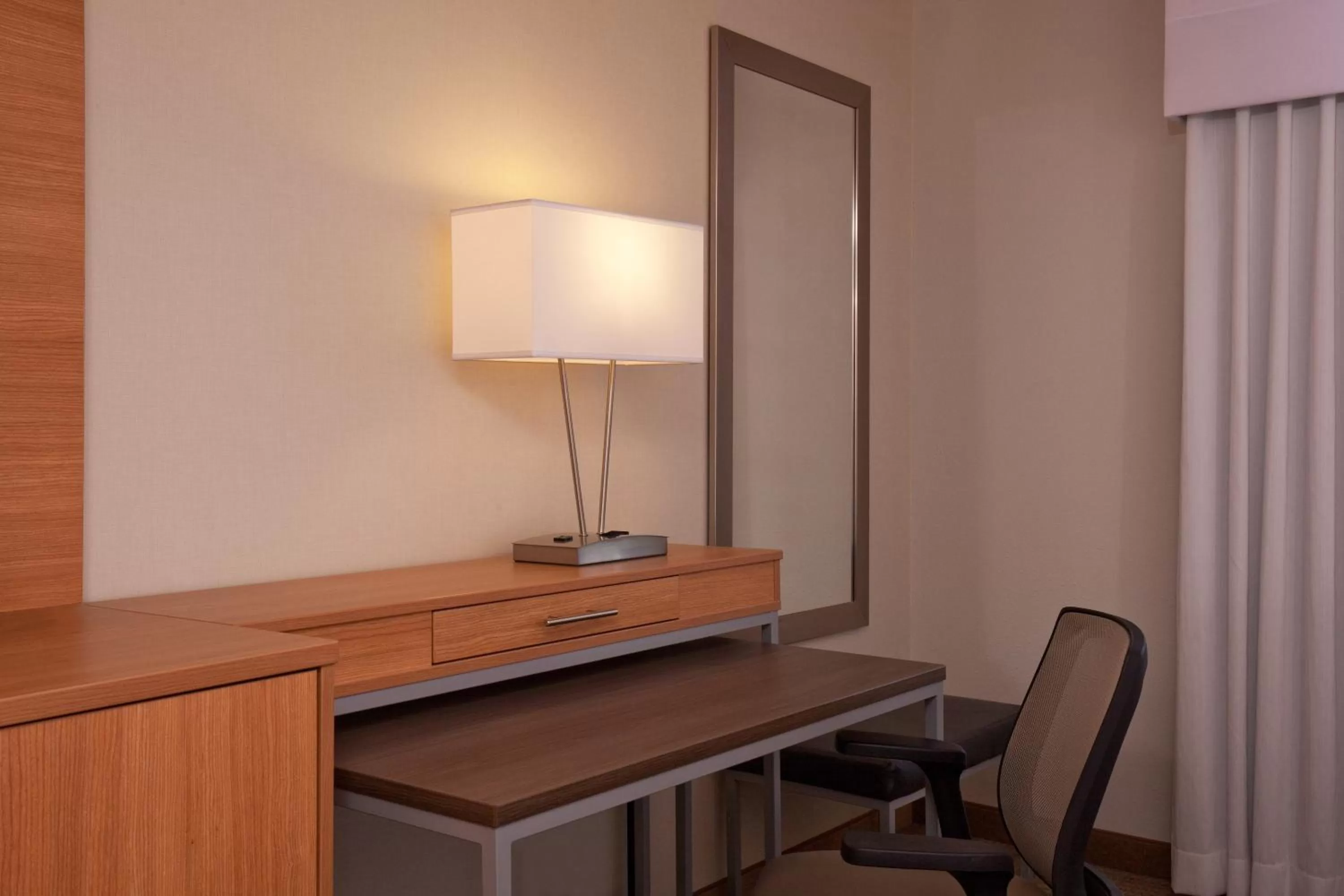 Photo of the whole room in Holiday Inn Little Rock-Presidential-Downtown by IHG