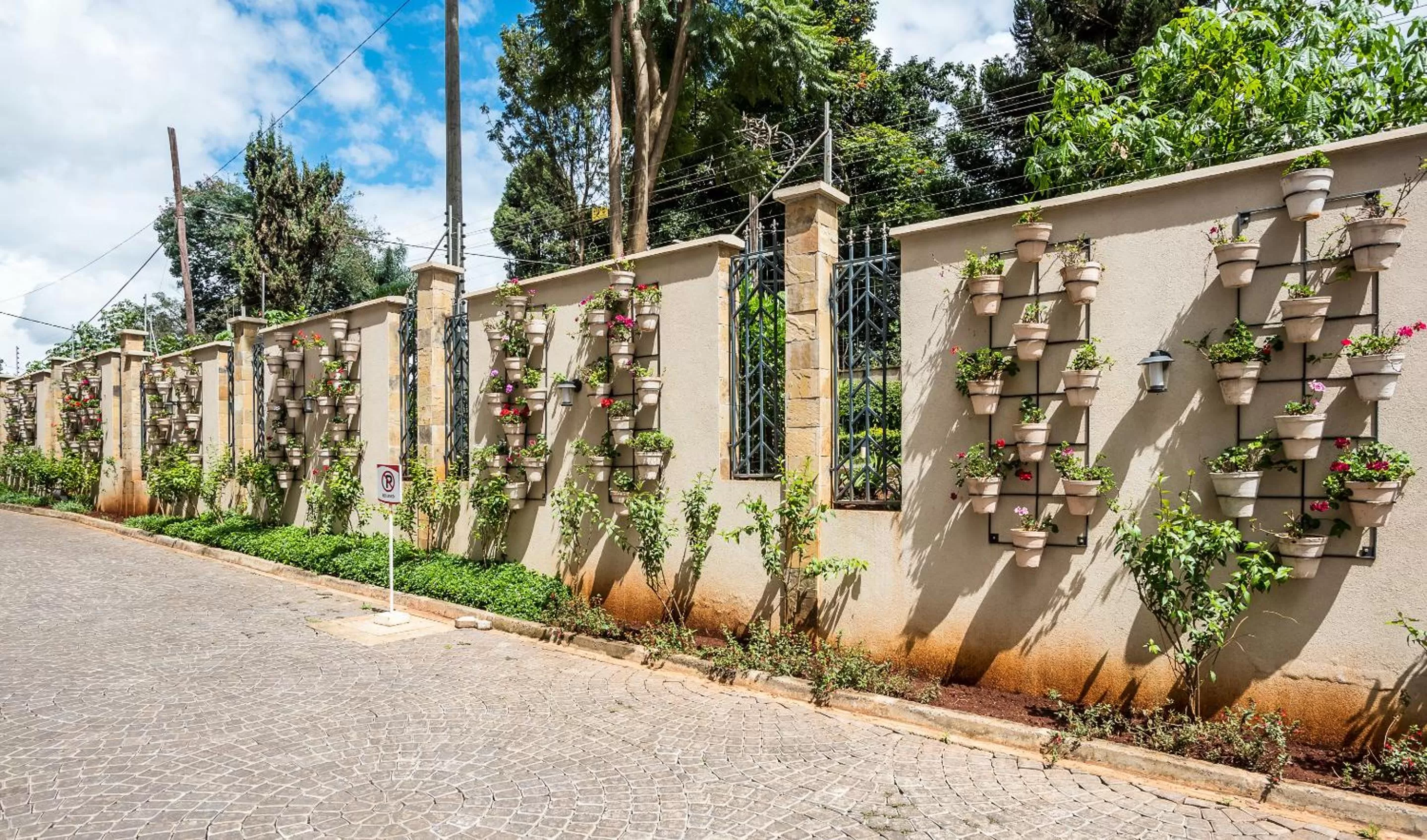 Property building in Executive Residency by Best Western Nairobi