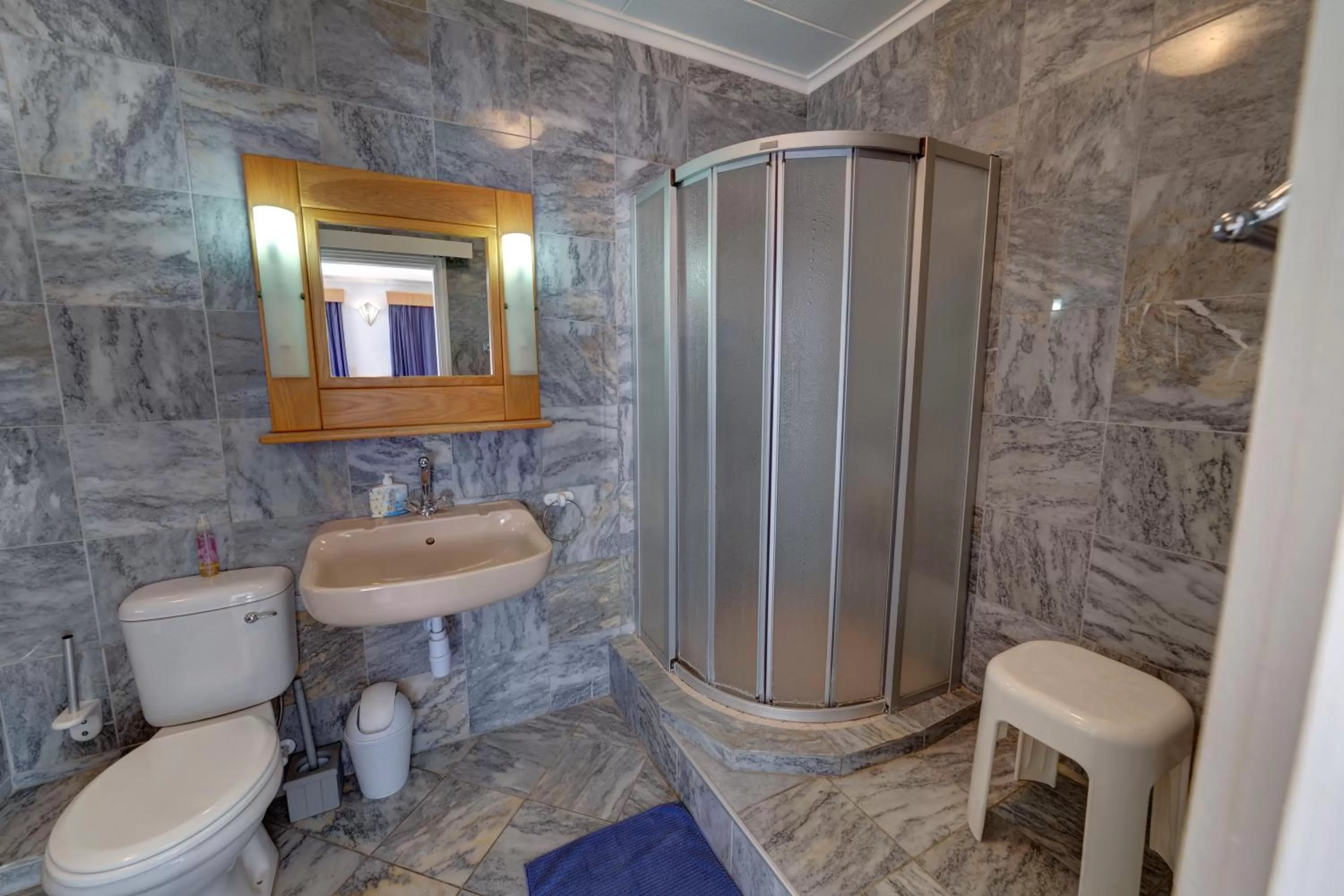 Shower, Bathroom in Royal Sea Star Guesthouse