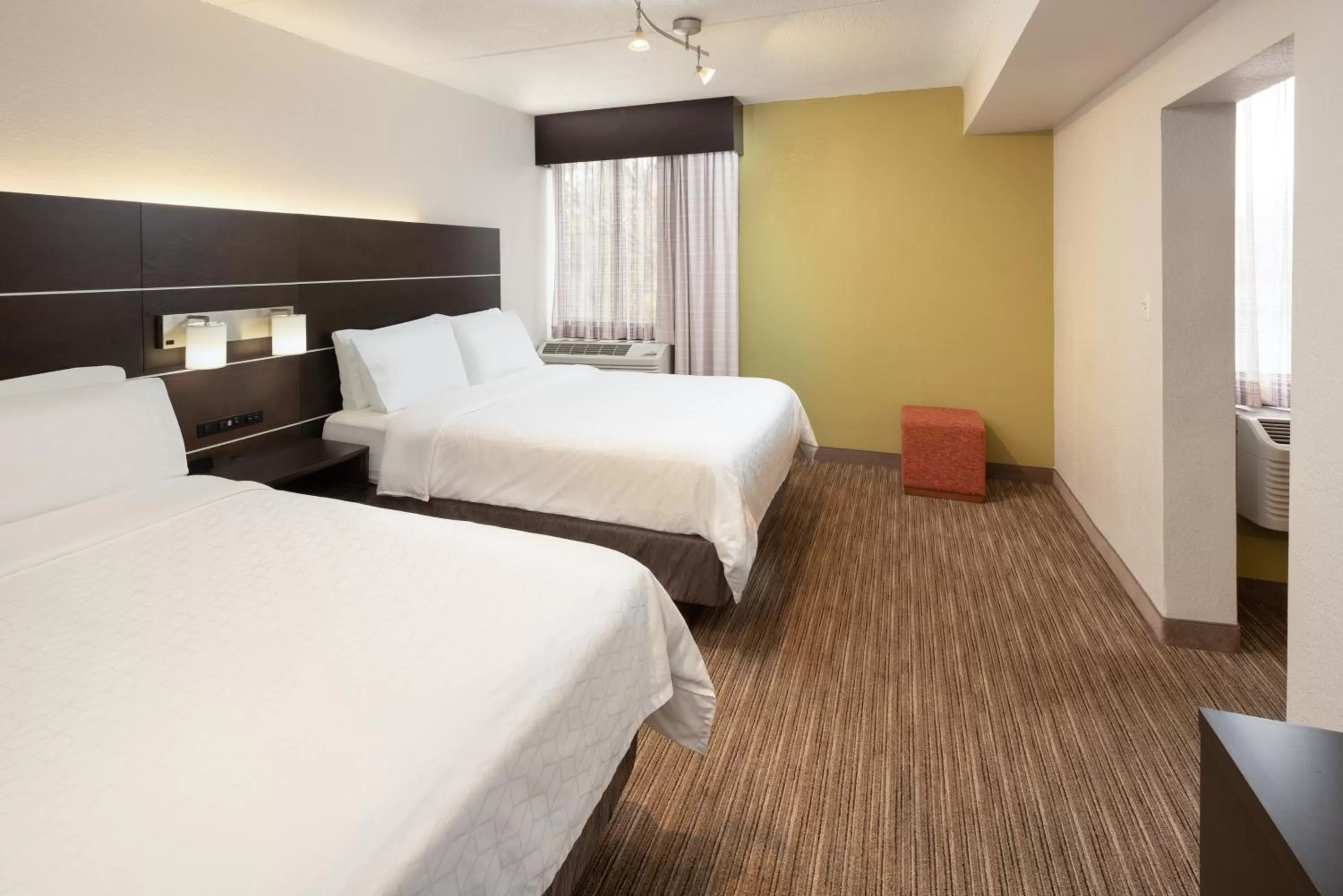 Photo of the whole room, Bed in Holiday Inn Express Rochester - Greece by IHG
