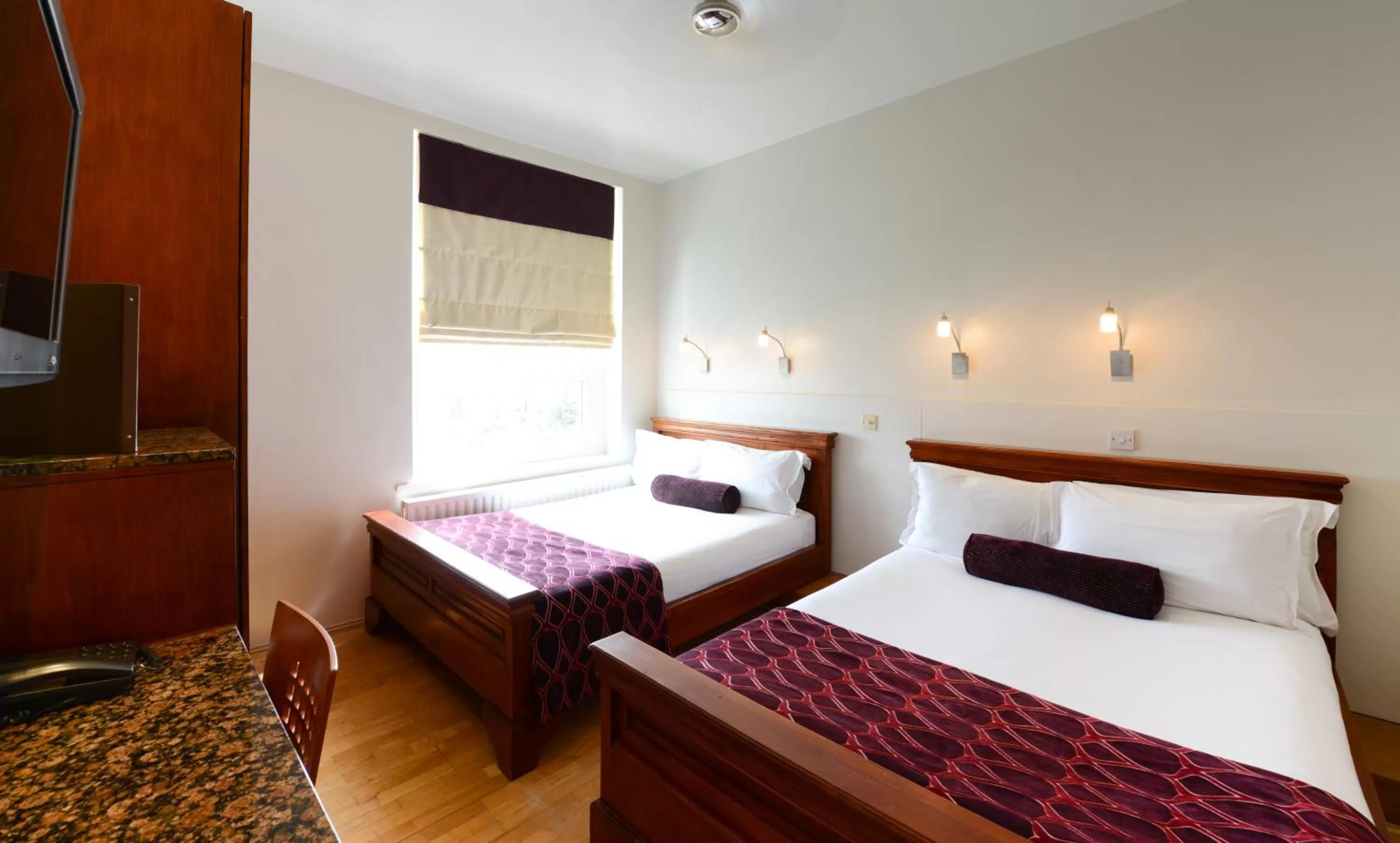 Day, Bed in Mayflower Hotel