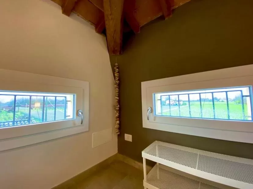 Pool View in La Casa di Valeria - Modena