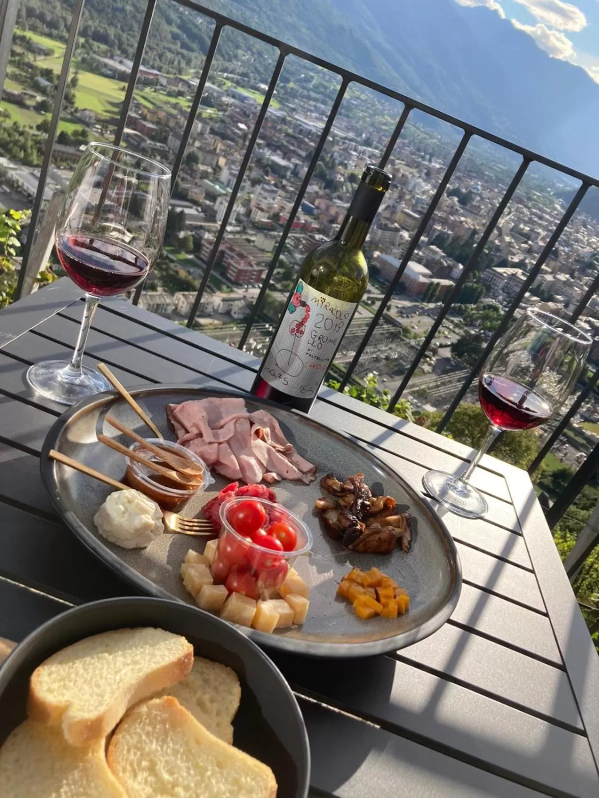 Restaurant/places to eat in Cà Rossa #panoramic suite