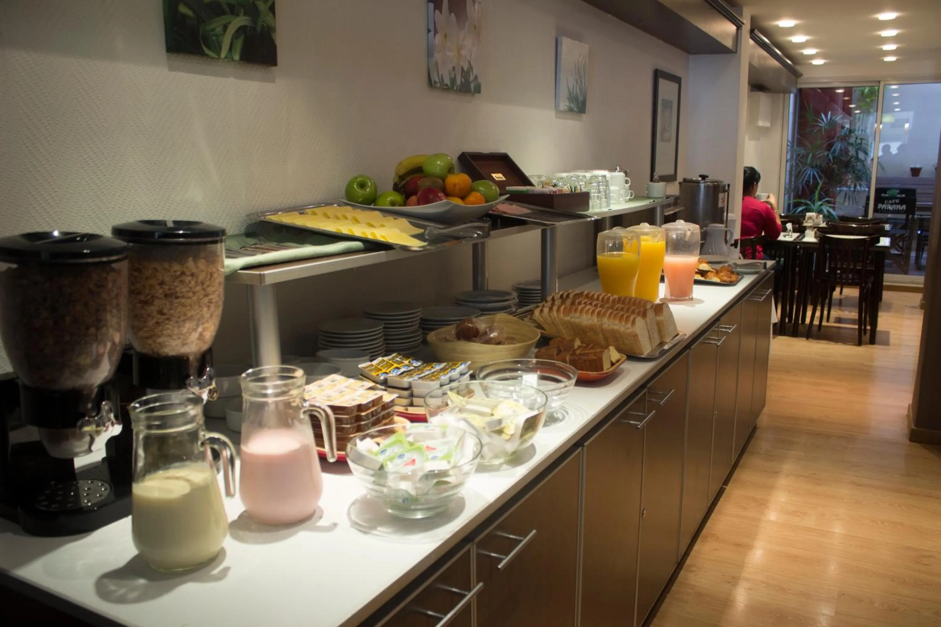 Buffet breakfast in Hotel UTHGRA de las Luces