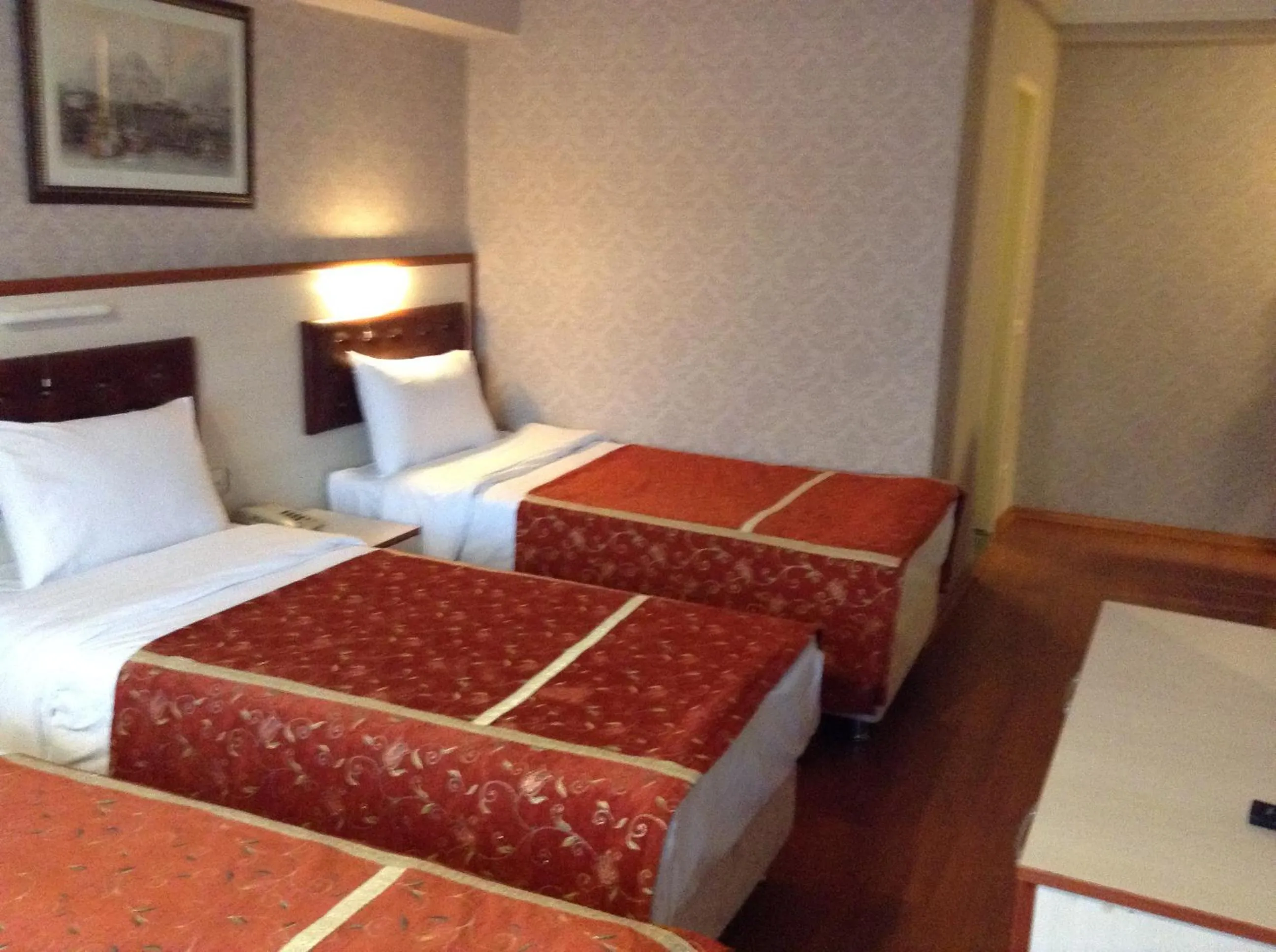 Photo of the whole room, Bed in Tayhan Hotel