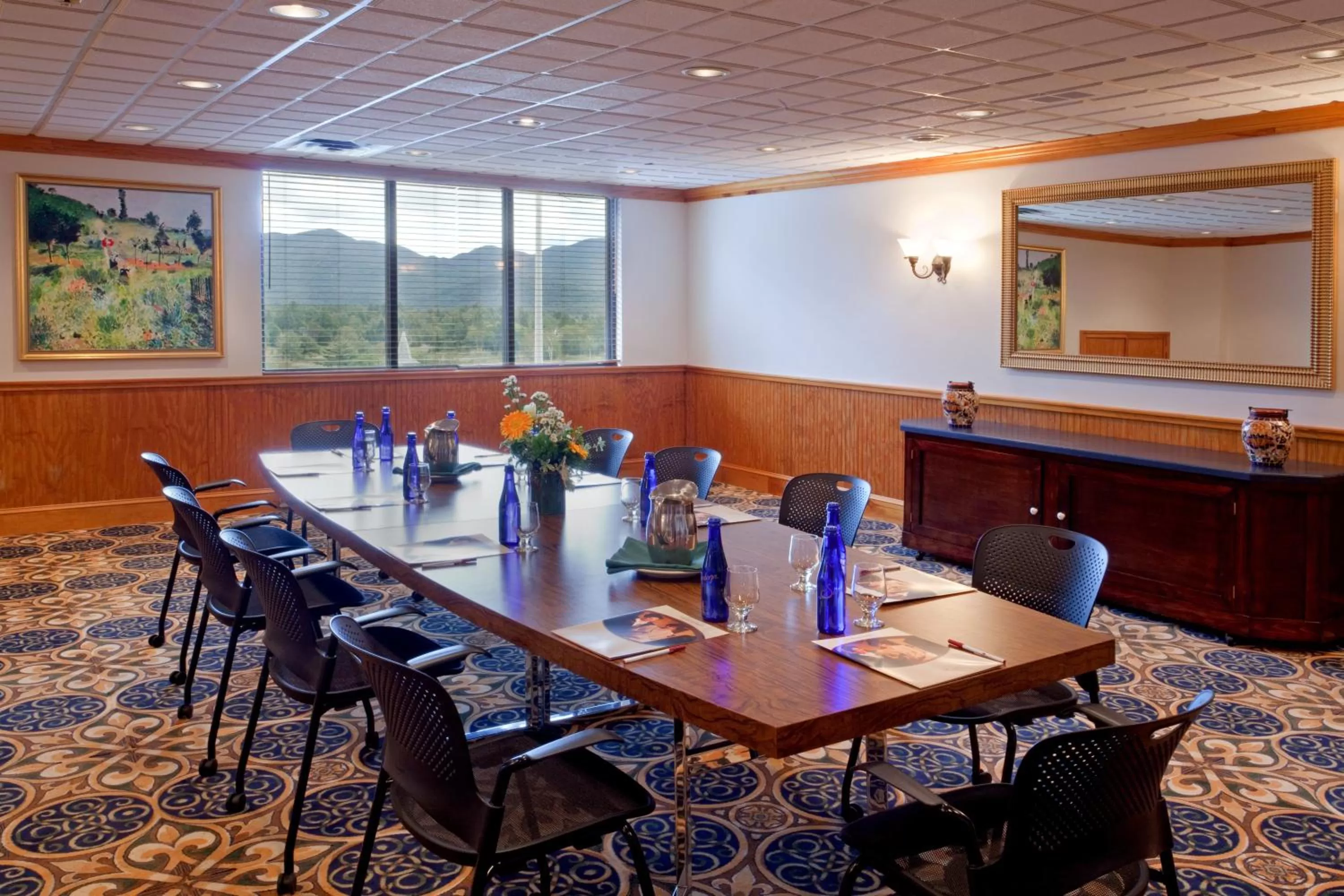 Meeting/conference room in Crowne Plaza Lake Placid by IHG
