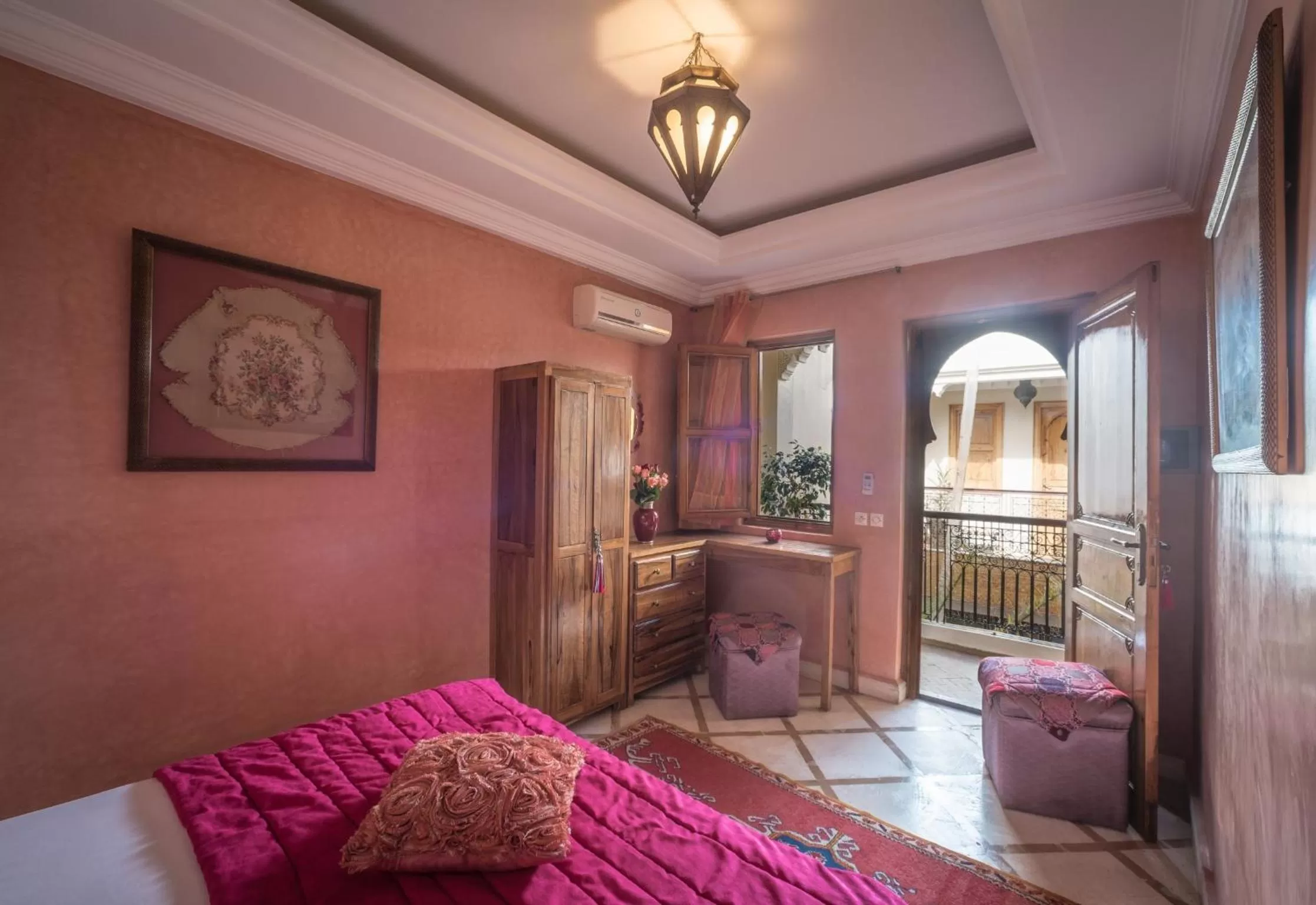 Decorative detail, Bed in Riad Dar Attika