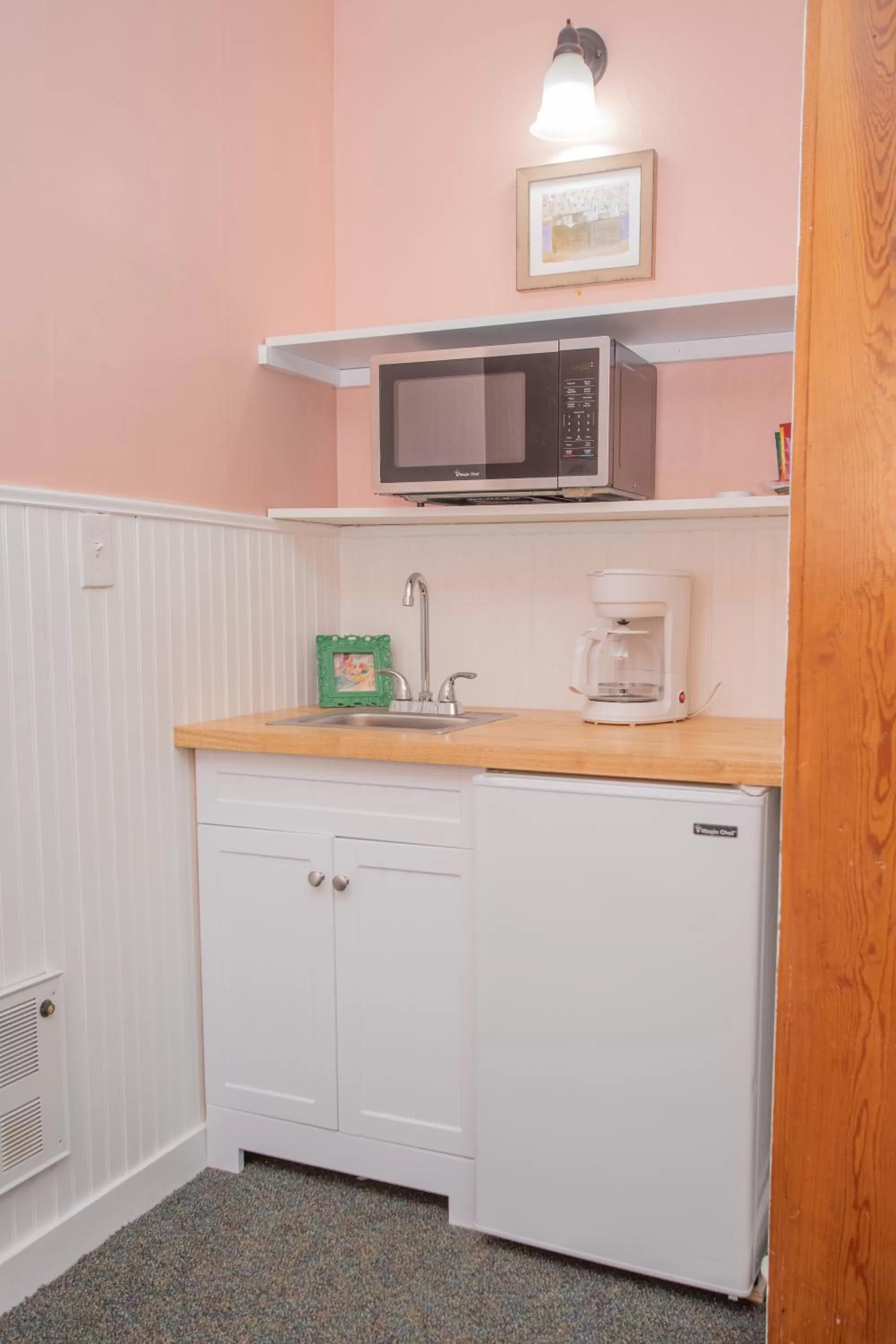 Coffee/tea facilities in Terrace Inn and 1911 Restaurant