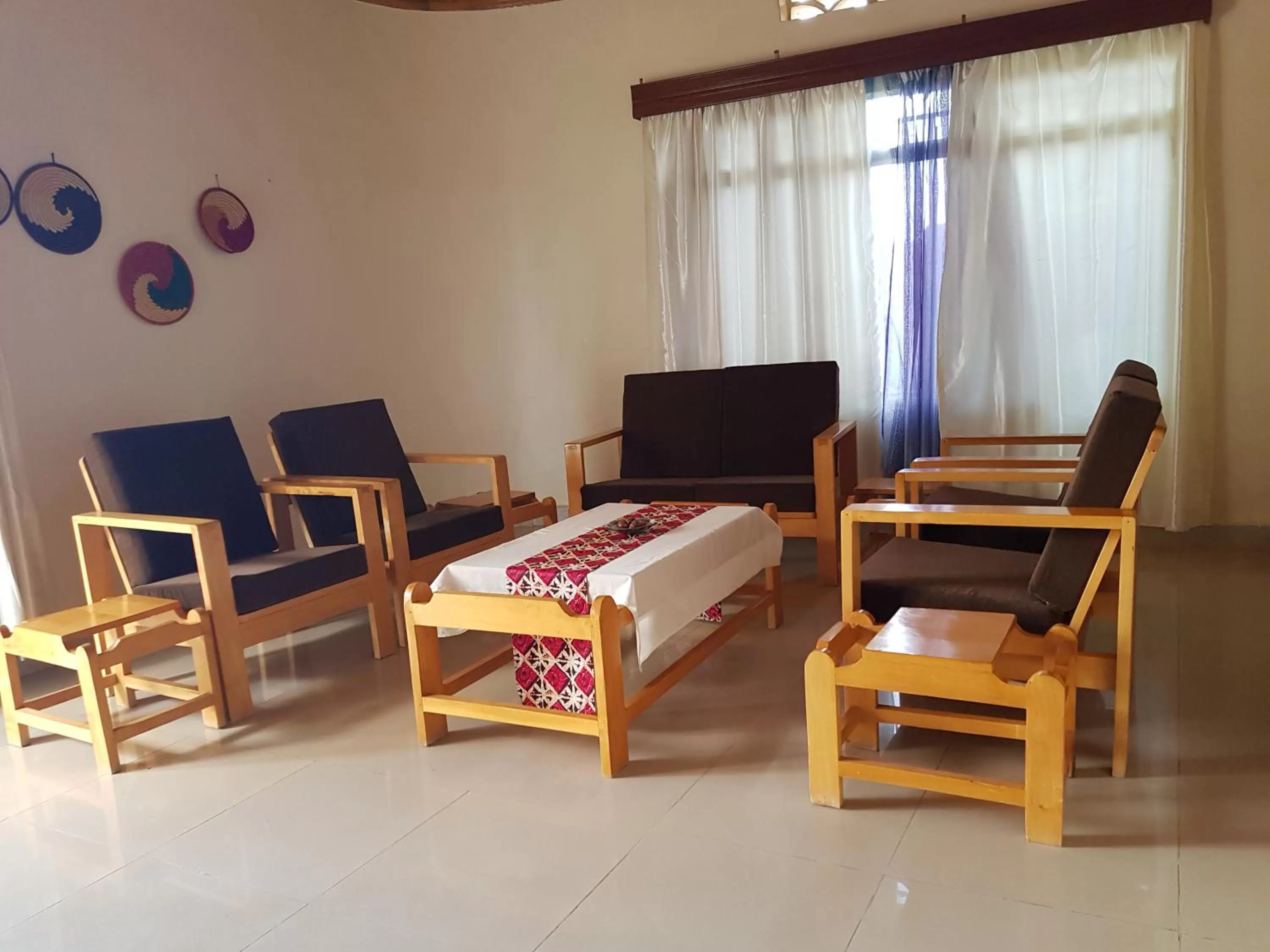 Communal lounge/ TV room in Rebero Kivu Resort