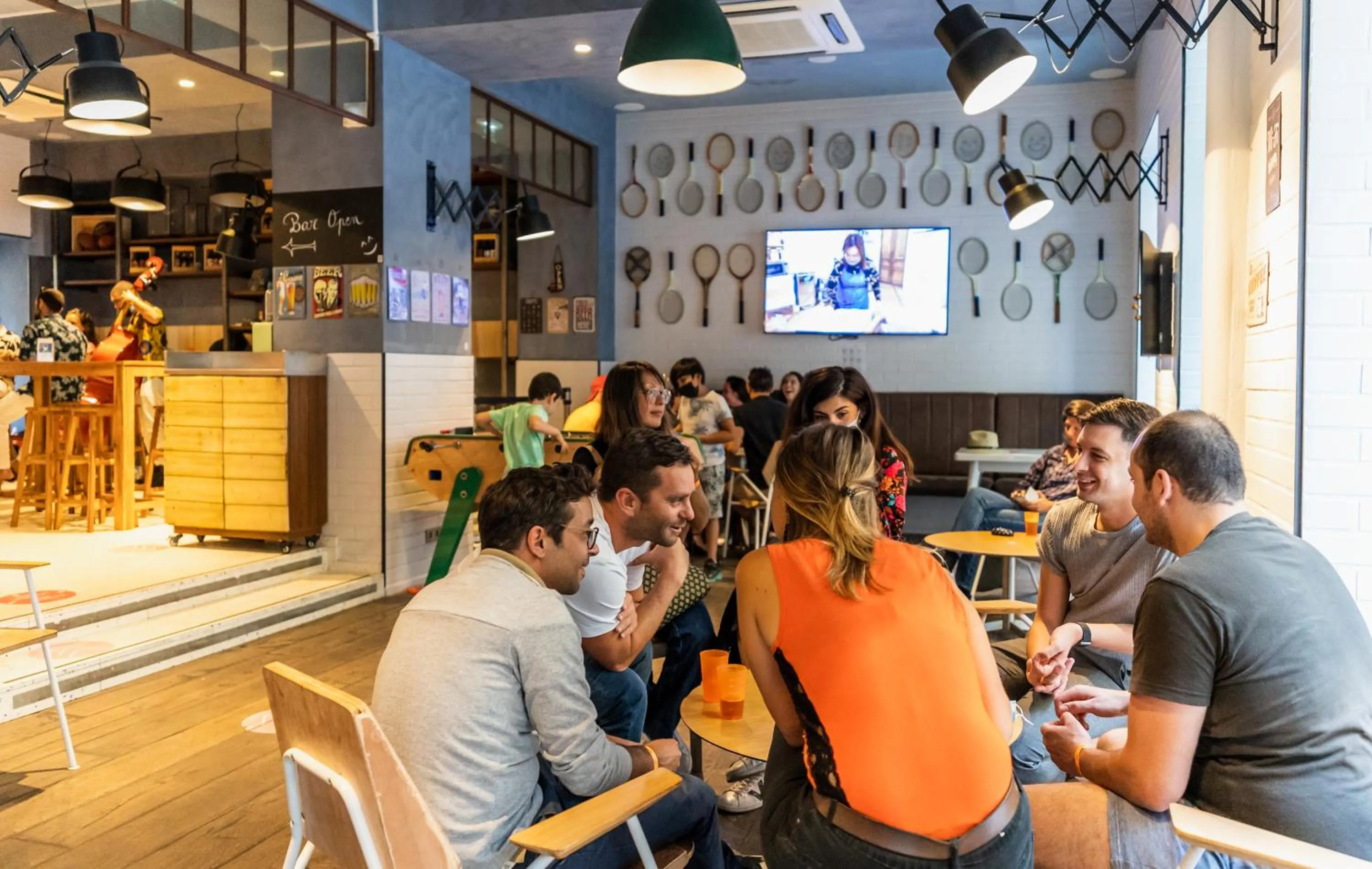 Lounge or bar in Hôtel Ozz by Happyculture