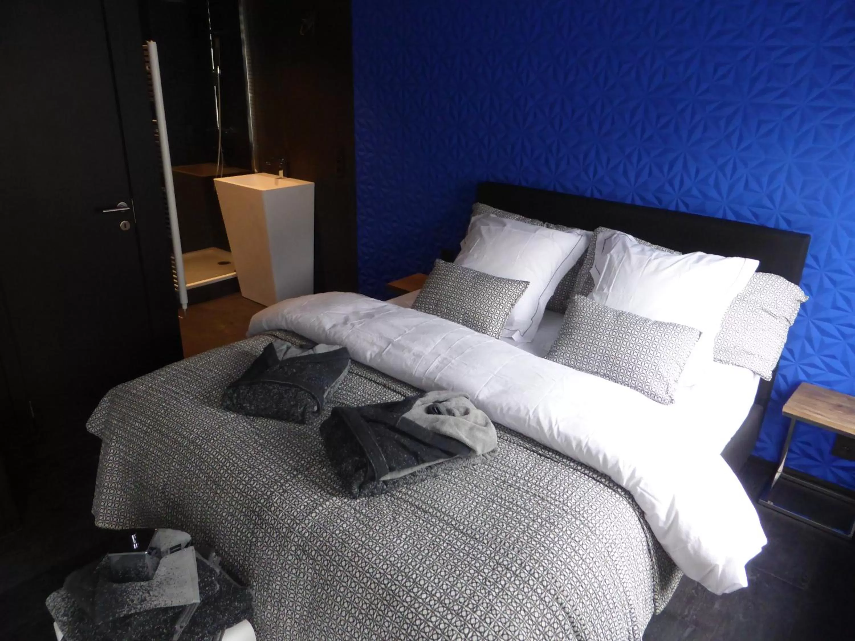 Shower, Bed in All In One