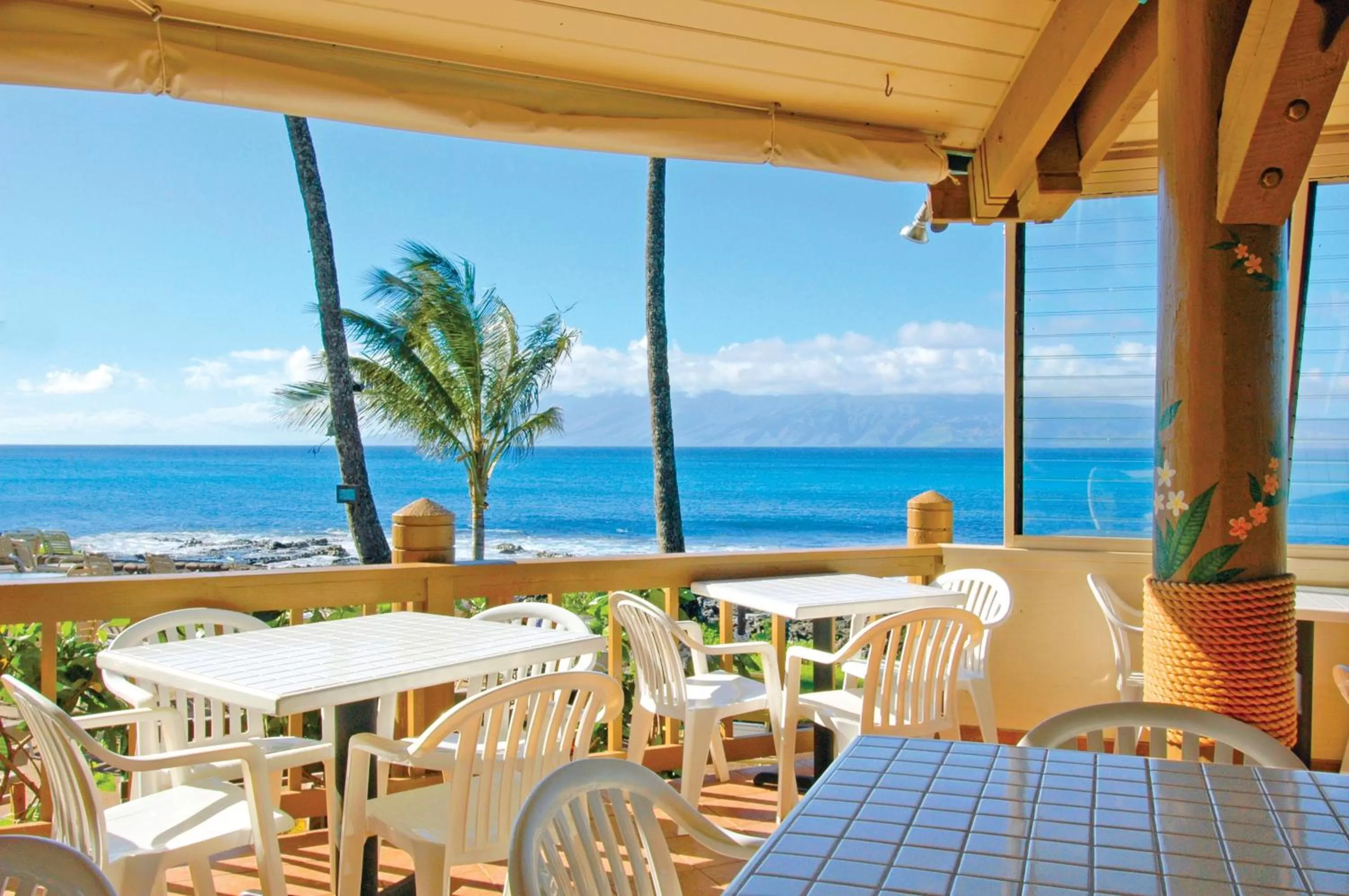 Restaurant/places to eat in Napili Shores Maui by OUTRIGGER - No Resort & Housekeeping Fees