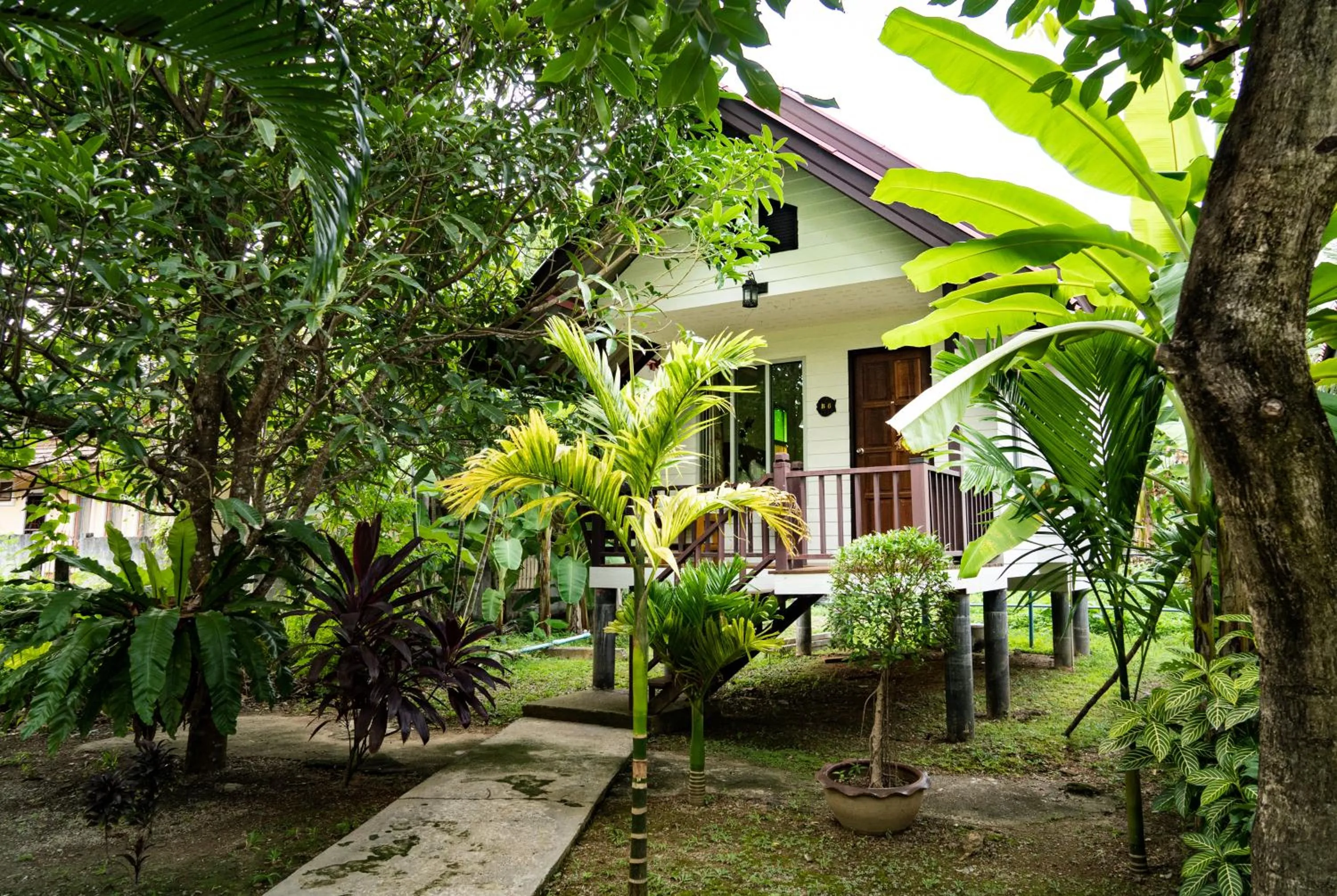 Property building in Lanta Andaleaf Bungalow - SHA Extra Plus