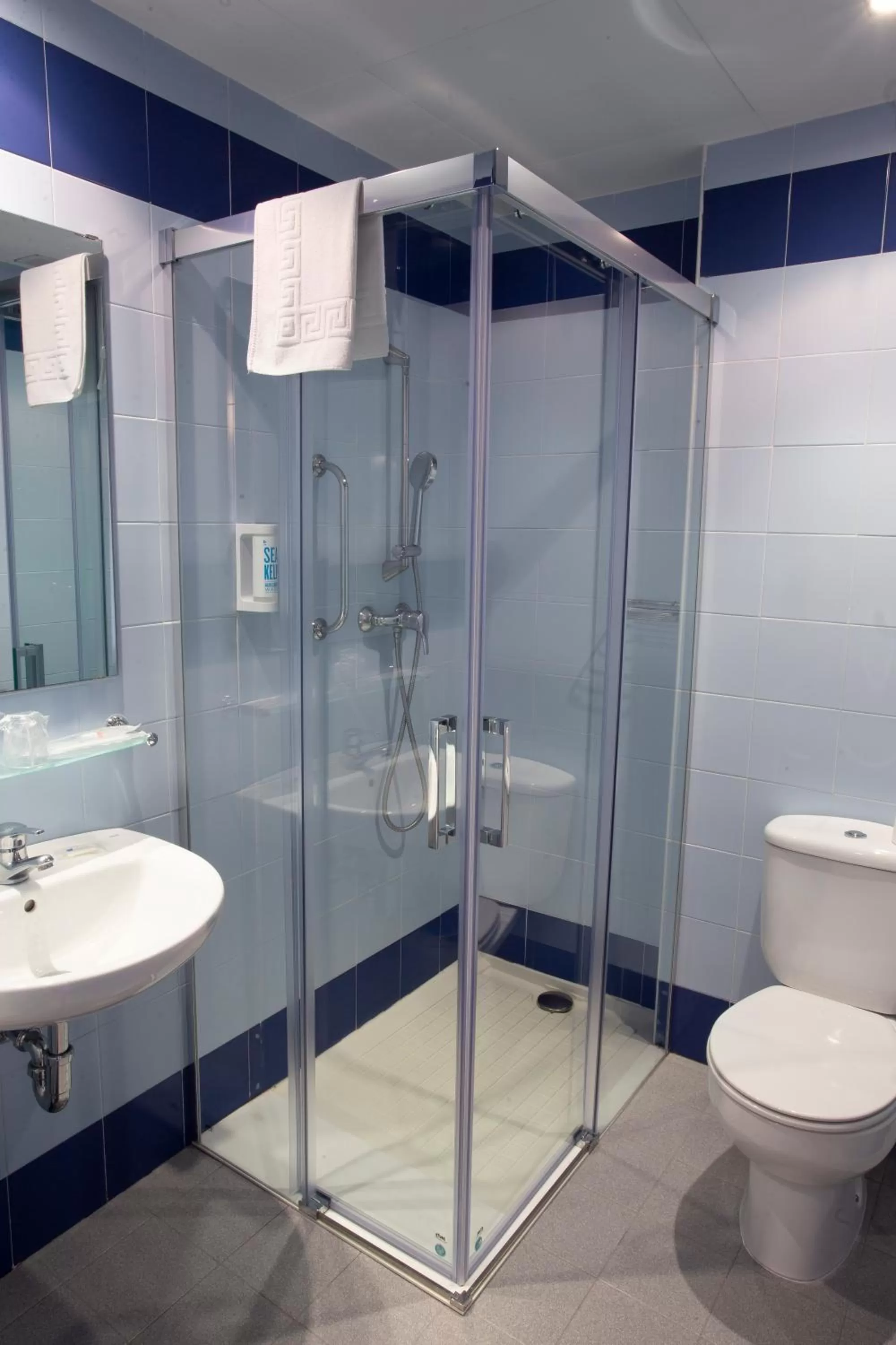 Shower in Casa Santa Elena