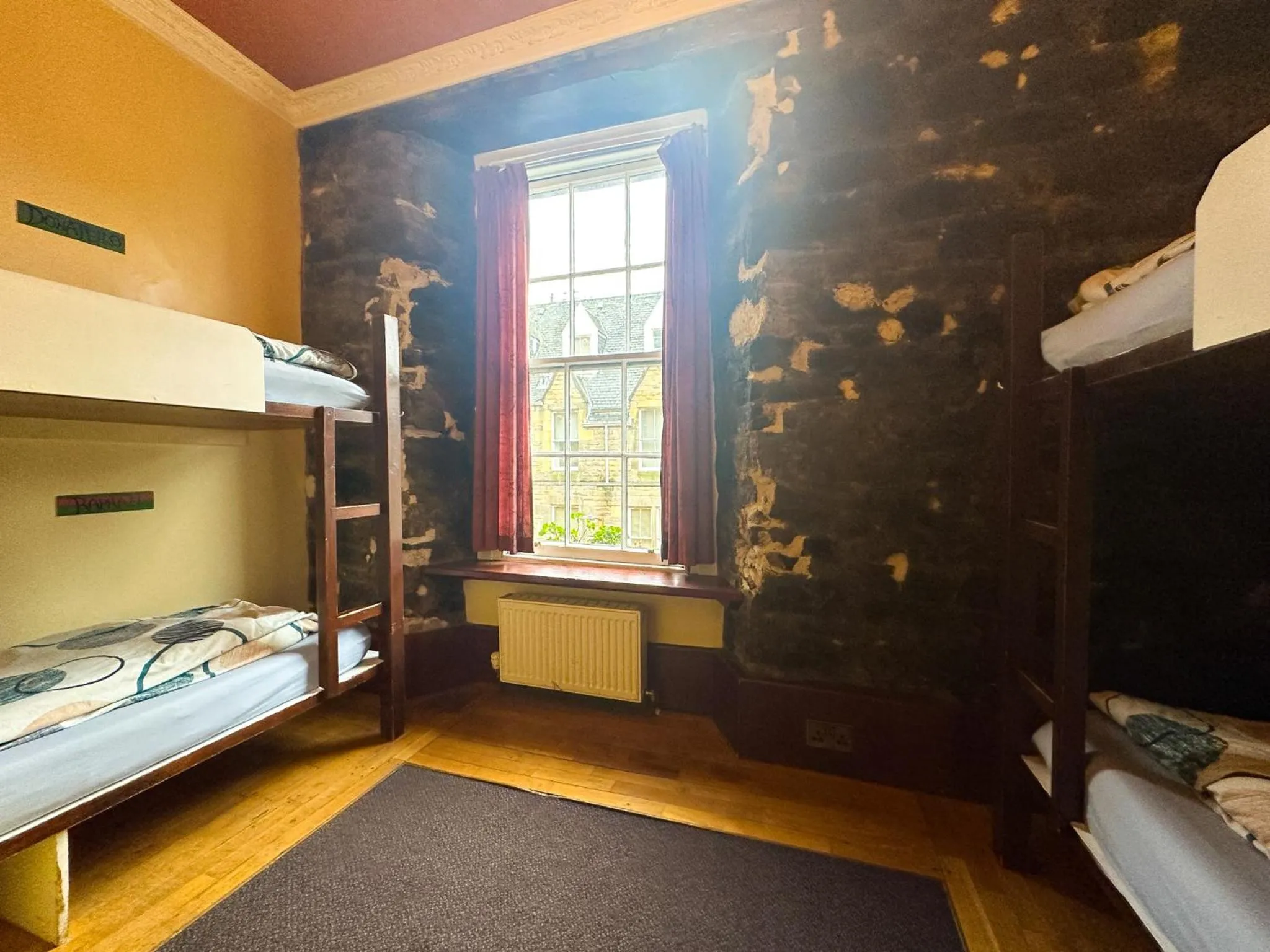 Bed in High Street Hostel - Over 18s Only, Backpackers Atmosphere