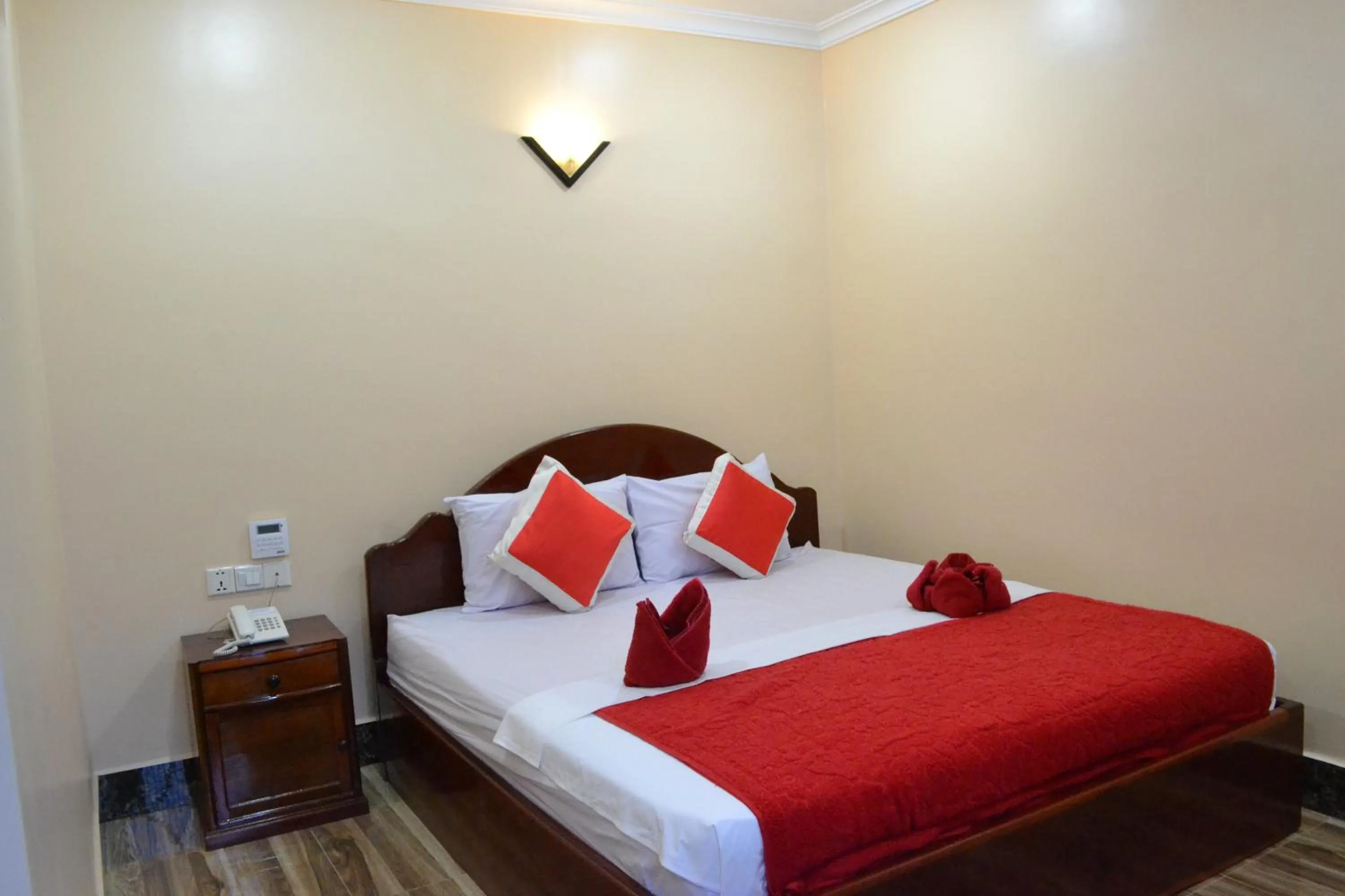 Bedroom, Bed in Capital Battambang Hotel