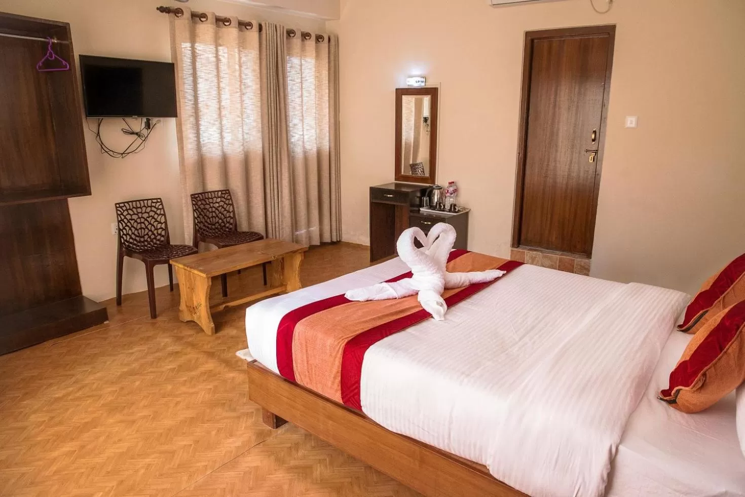 Photo of the whole room, Bed in Hotel Himalayan Vacation