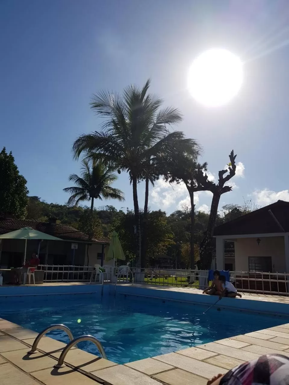 Swimming pool in Chacara Estrela do Mar