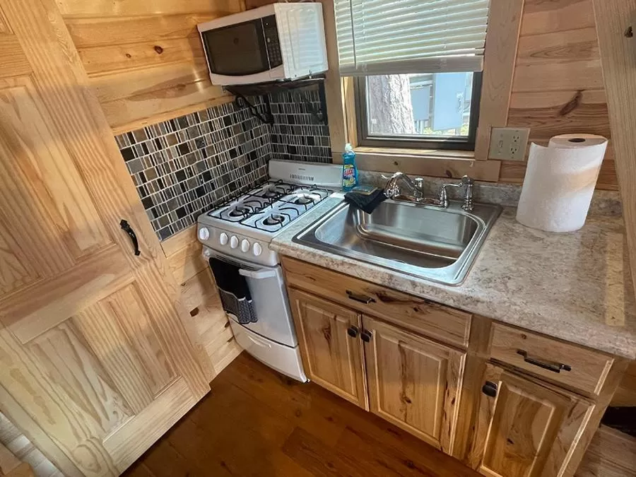 Kitchen or kitchenette, Kitchen/Kitchenette in Natura Treescape Resort