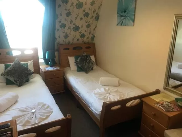 Bedroom, Bed in Atlantis