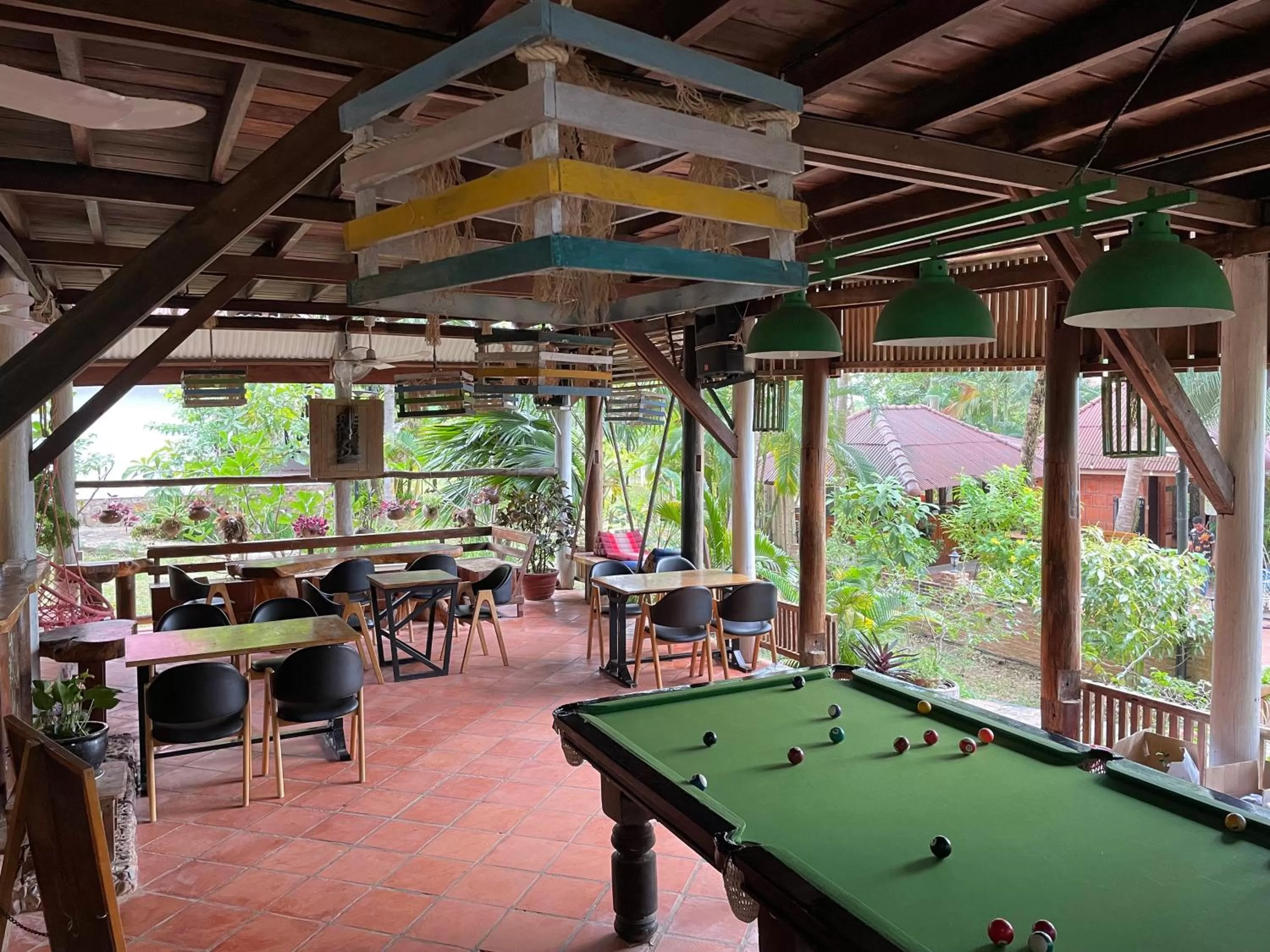 Restaurant/places to eat in Kep Lodge