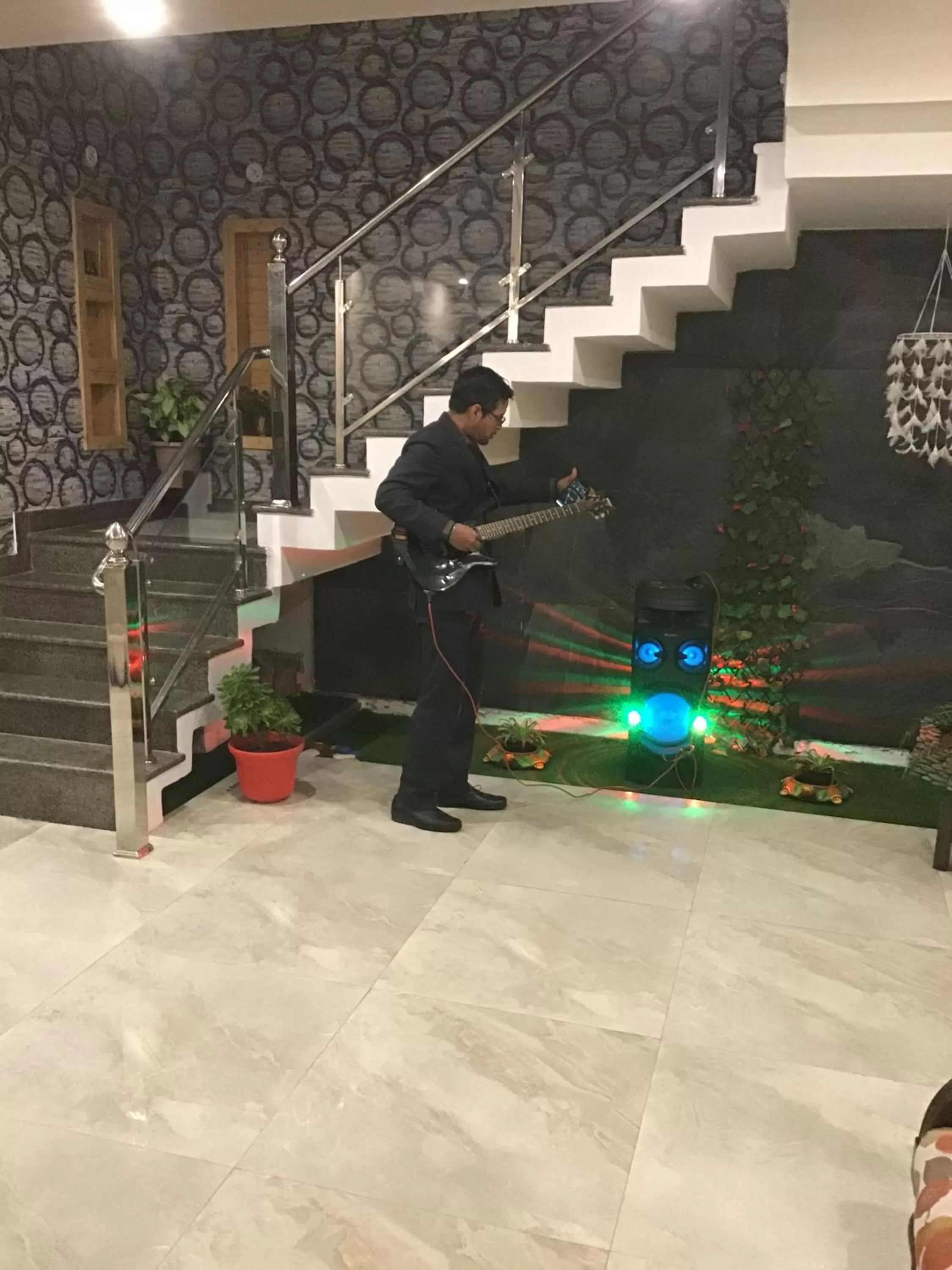 Communal lounge/ TV room in DreamCatcher By Samyati Hotels and Resorts