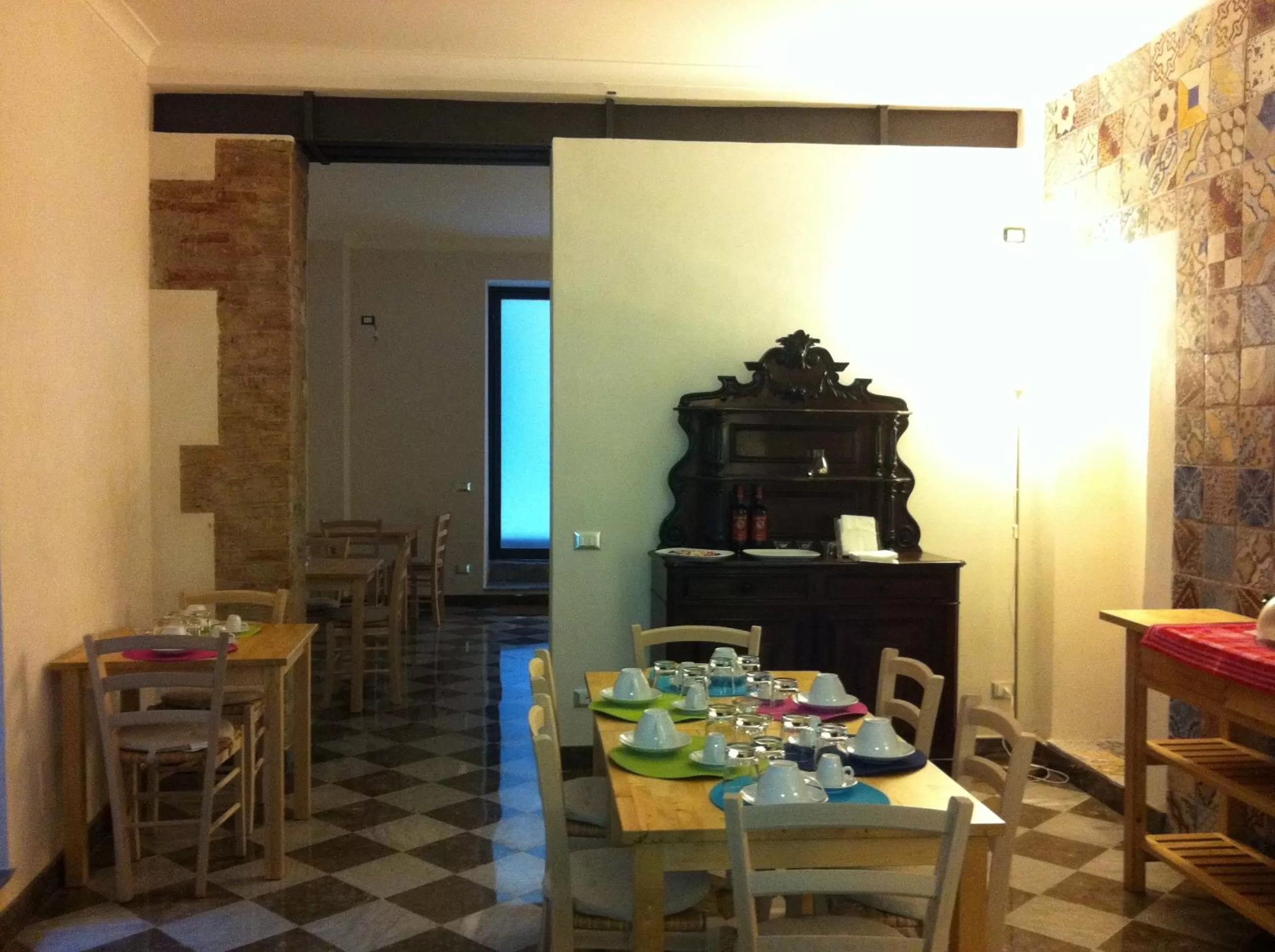 Communal lounge/ TV room in Federico Secondo B&B